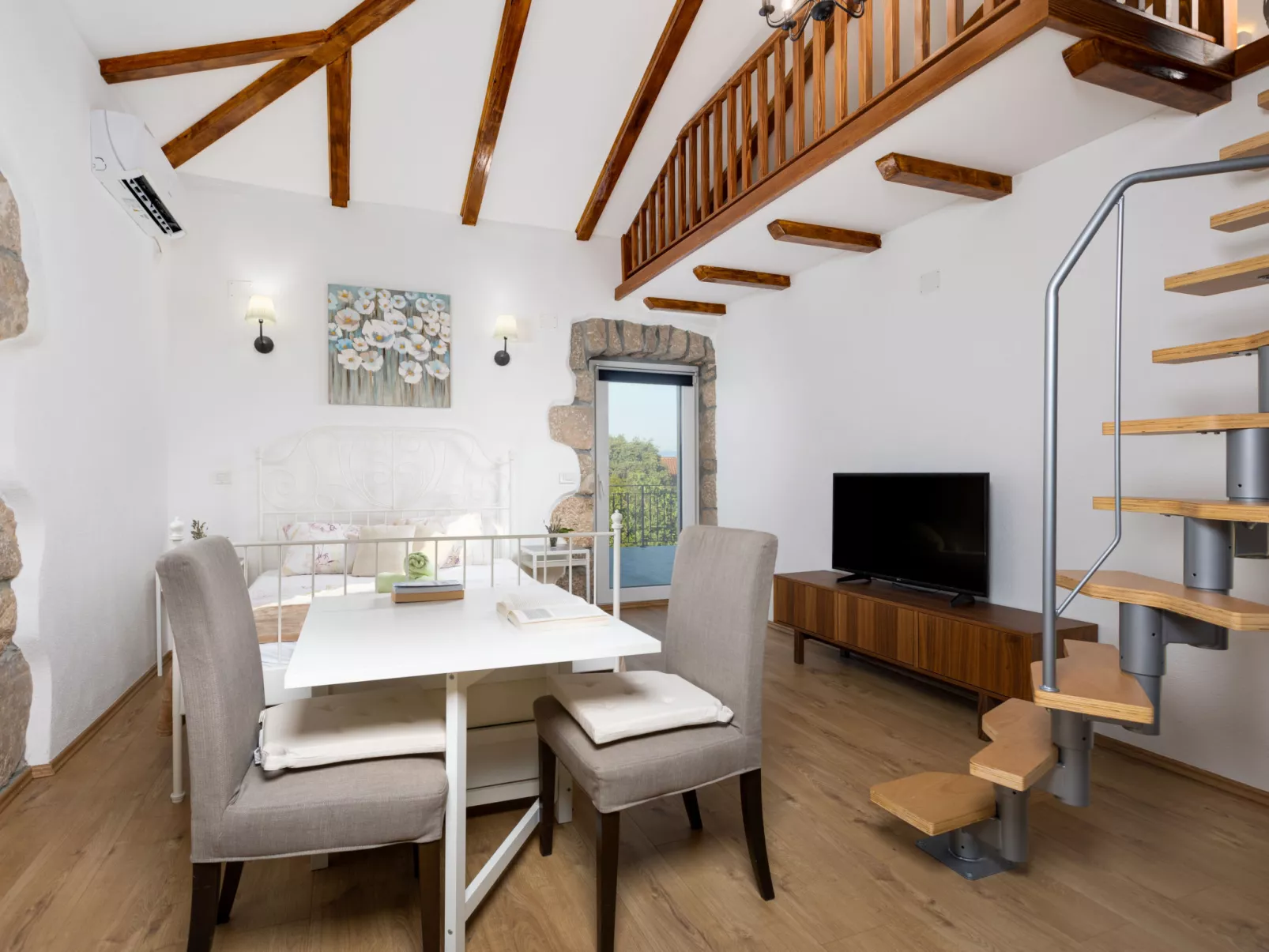 Paesana Heritage House-Dedans