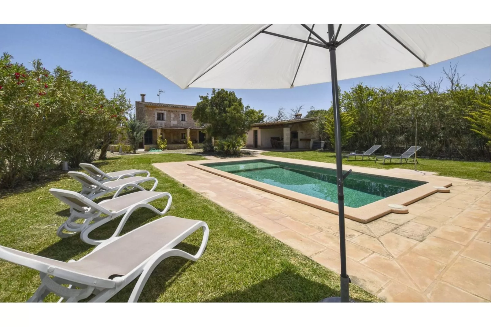 Cadernera-Pool