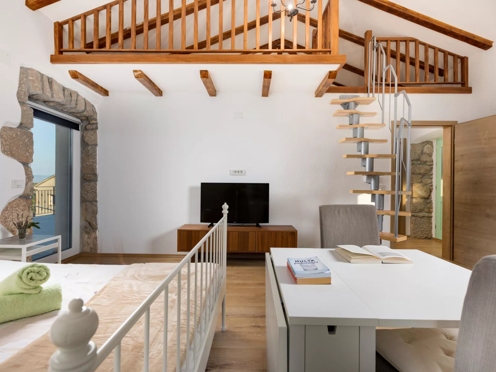 Paesana Heritage House-Dedans