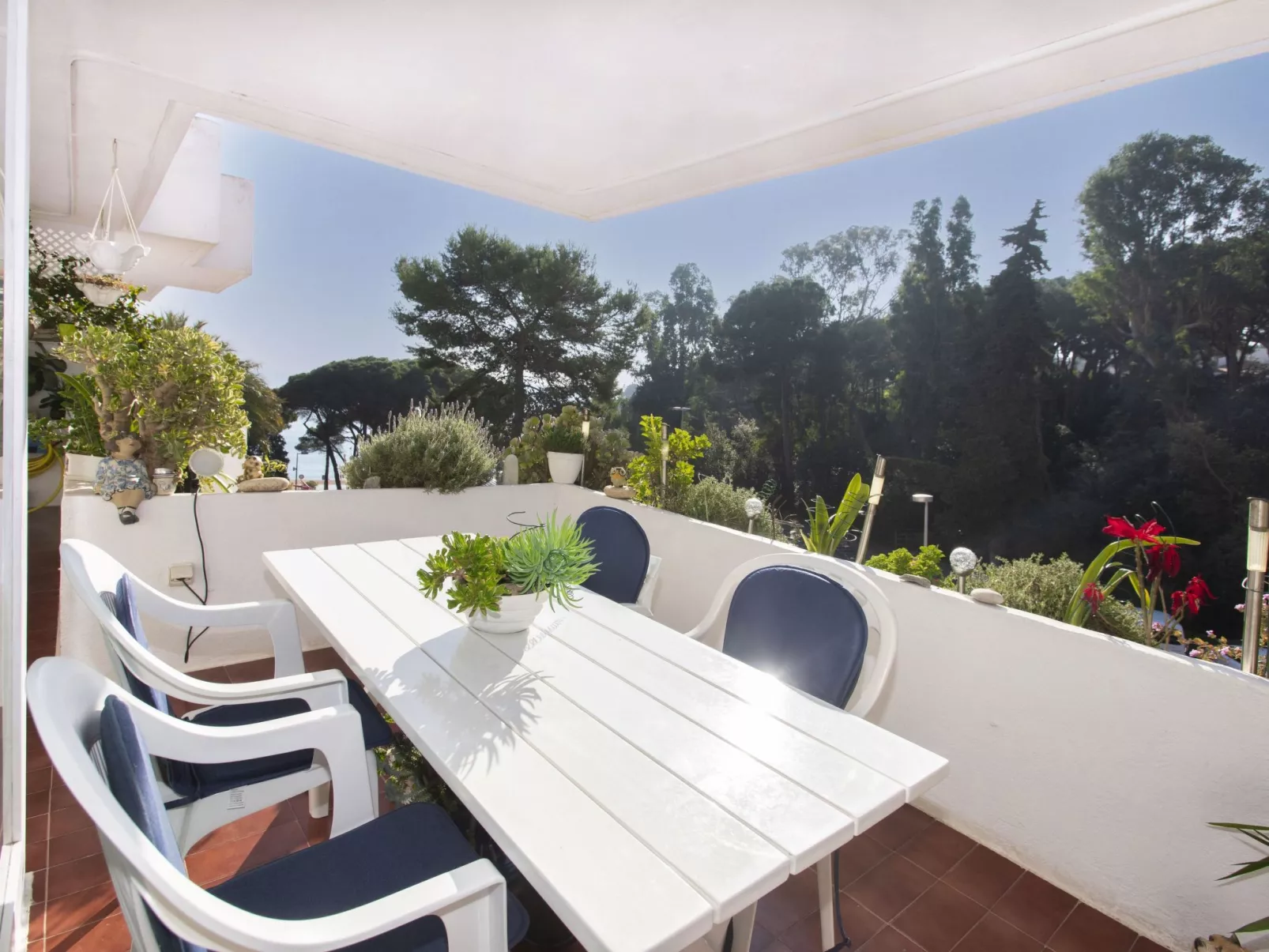 Cala Bona-Outside