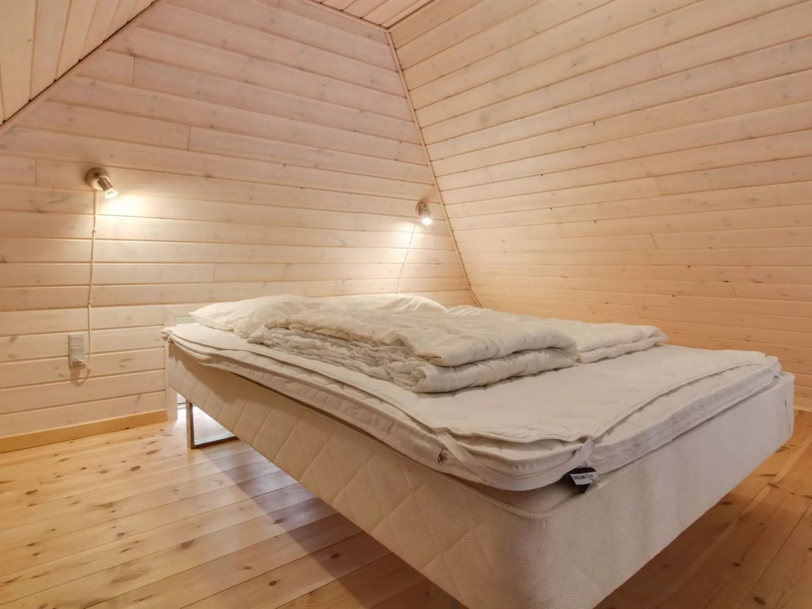 "Gudmund" - 3.9km from the sea-Inside