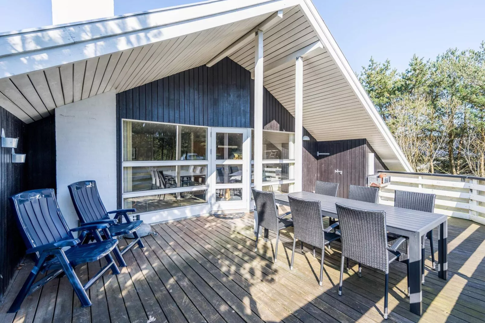 Bright Cottage with Covered Terrace-By Traum-Not tagged