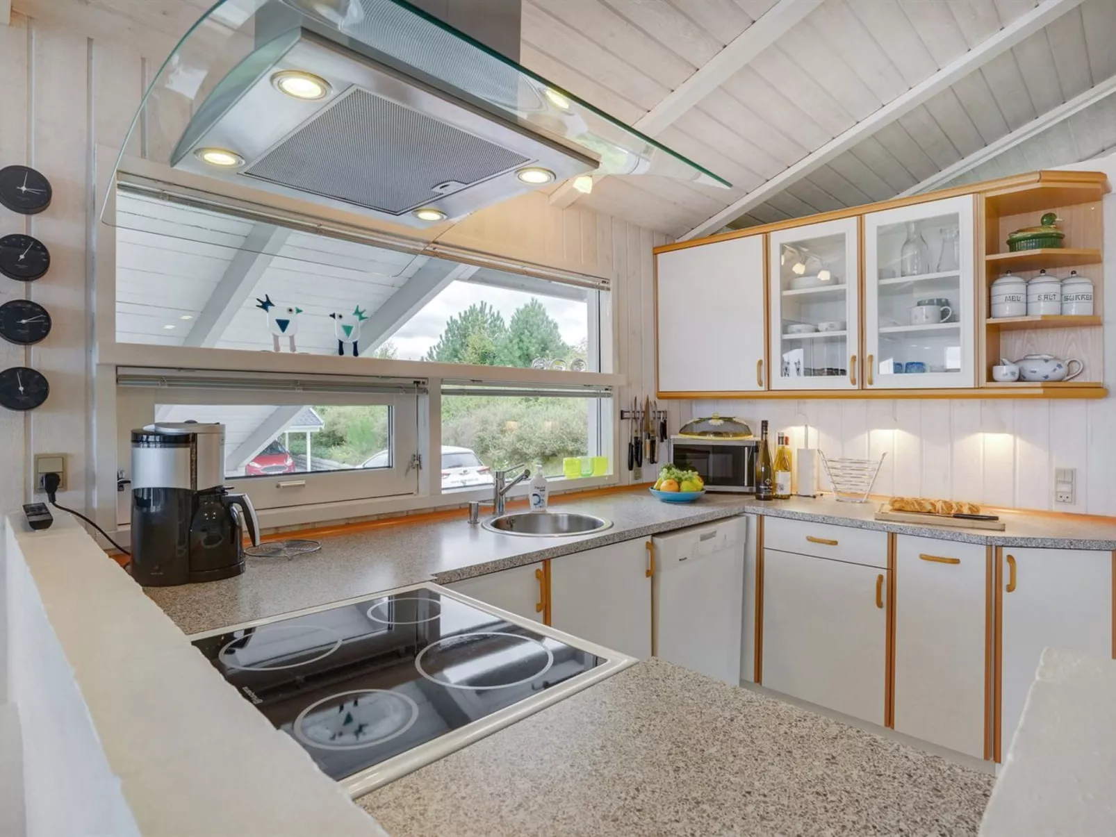 "Eilen" - 250m from the sea-Drinnen