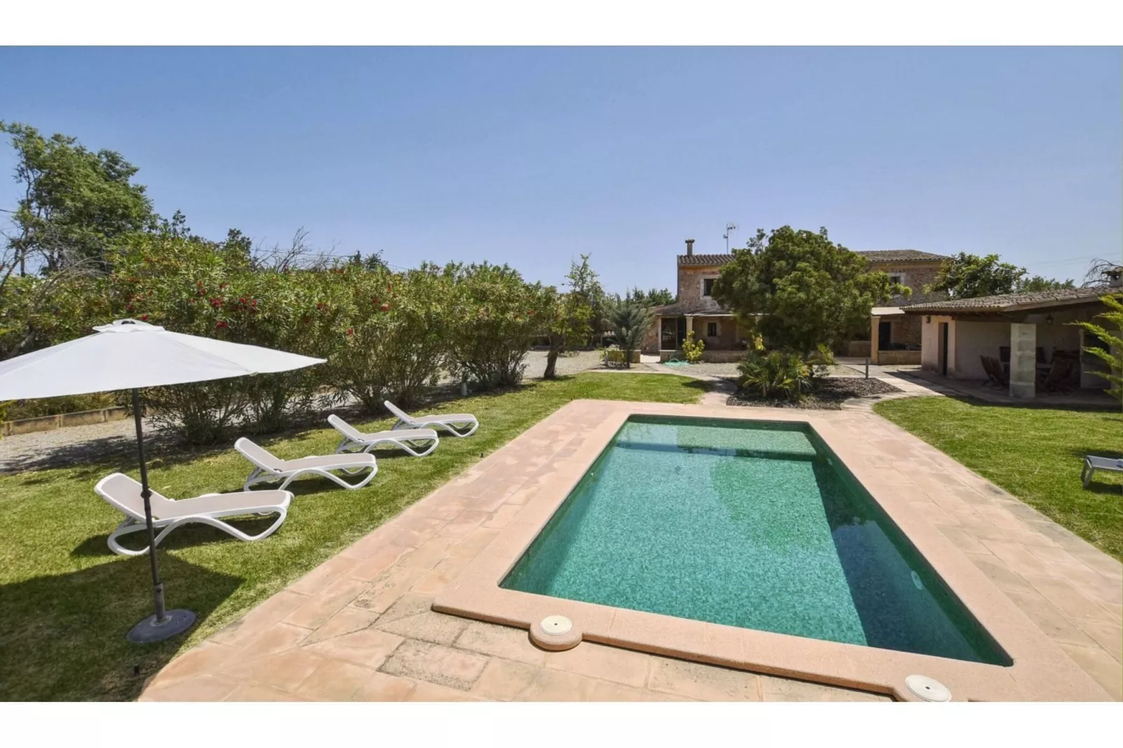 Cadernera-Pool