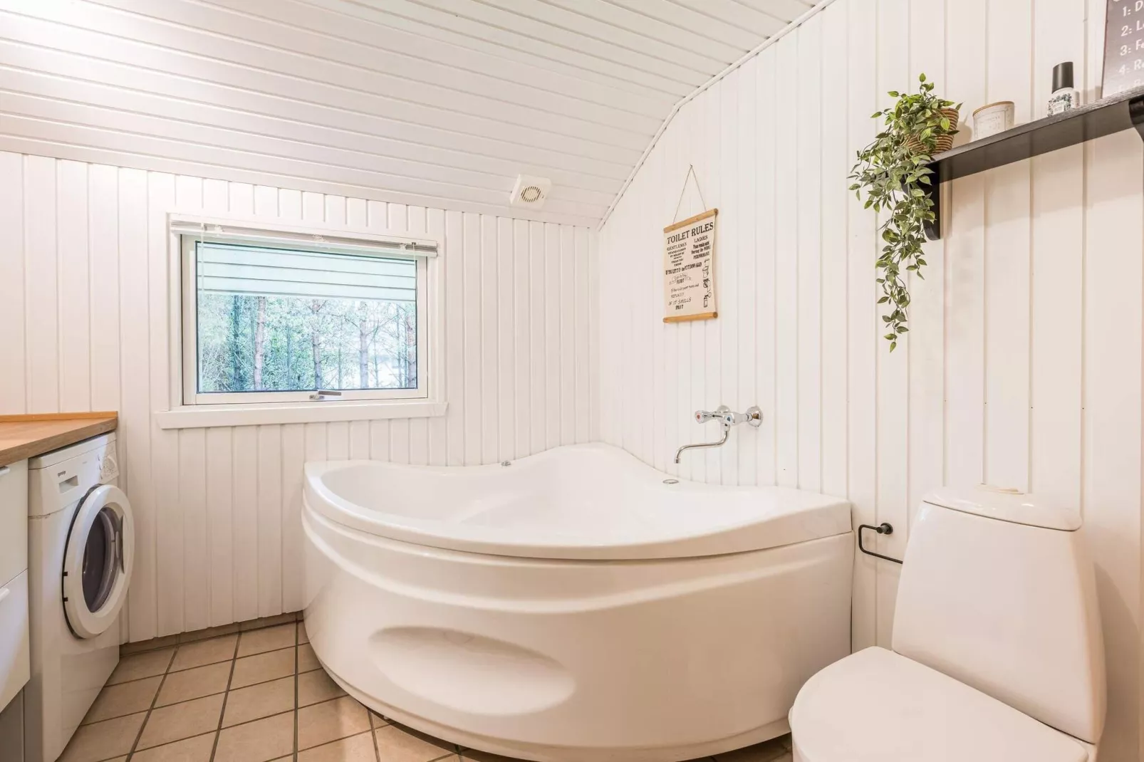 Bright Cottage with Covered Terrace-By Traum-Spa