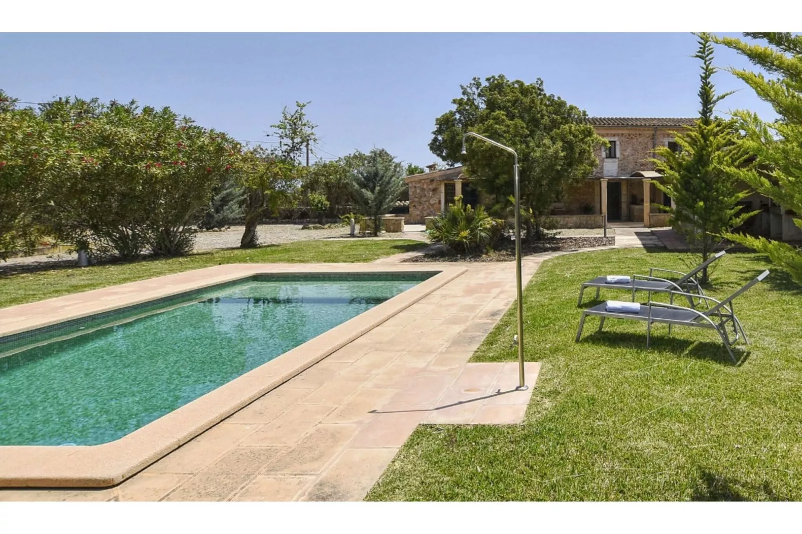 Cadernera-Pool