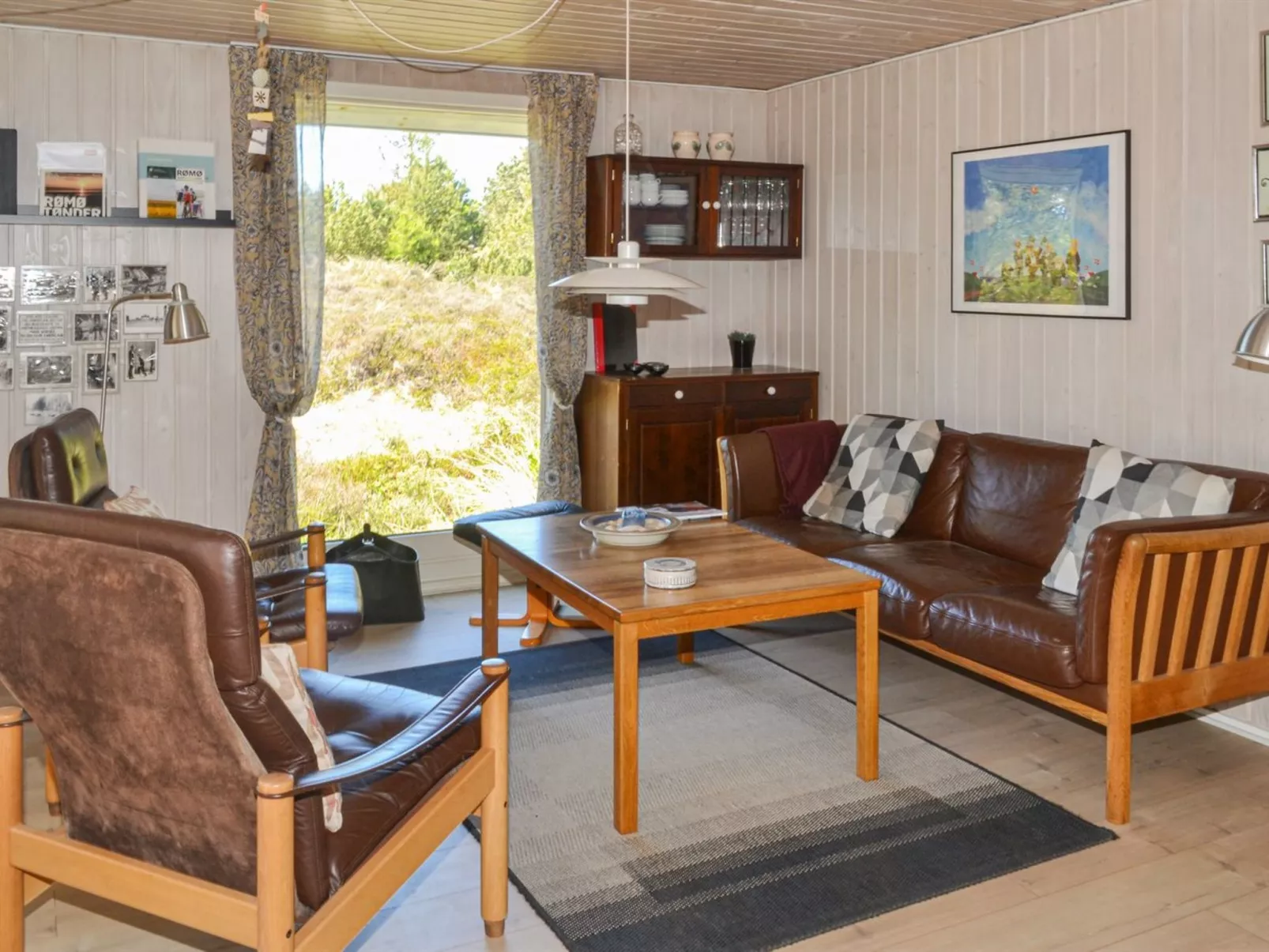 "Karlotta" - 2.2km from the sea-Inside