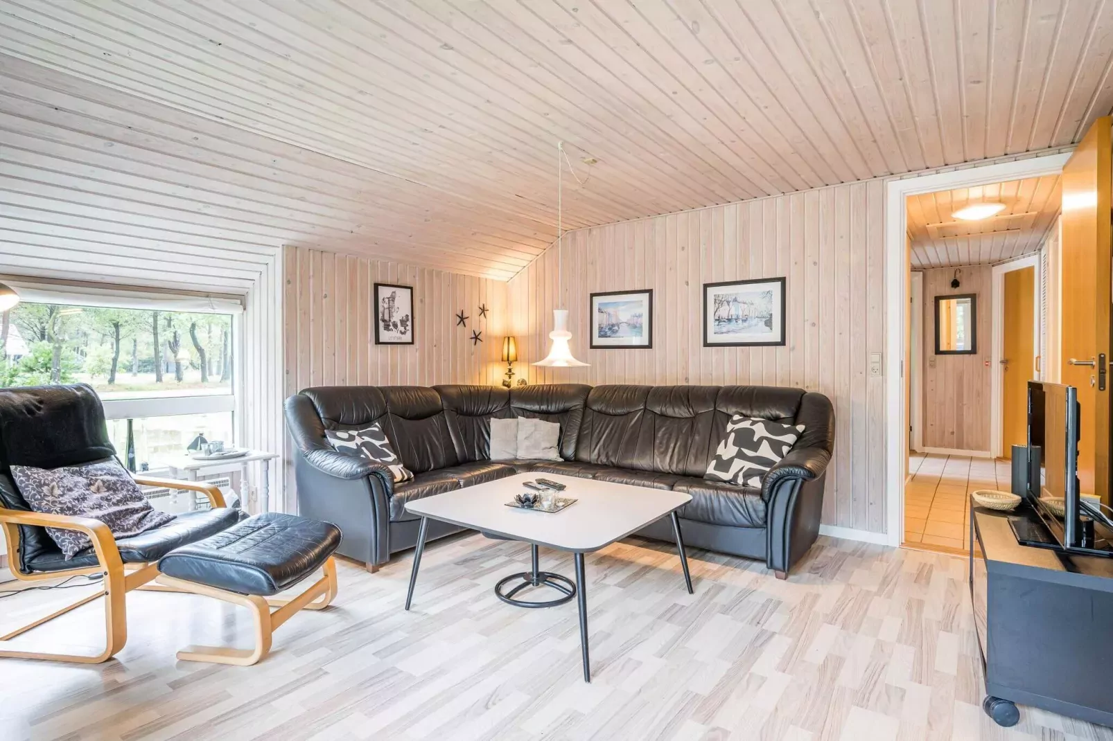 Bright Cottage with Covered Terrace-By Traum-Indoor