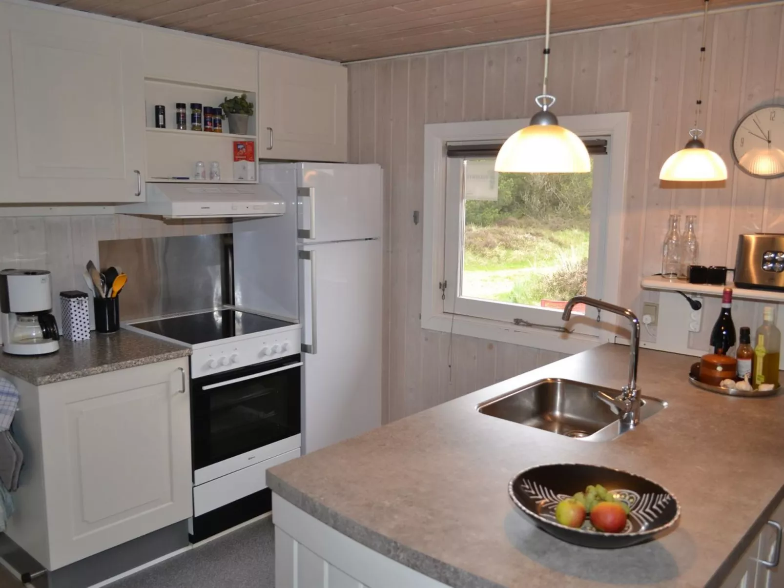 "Karlotta" - 2.2km from the sea-Inside