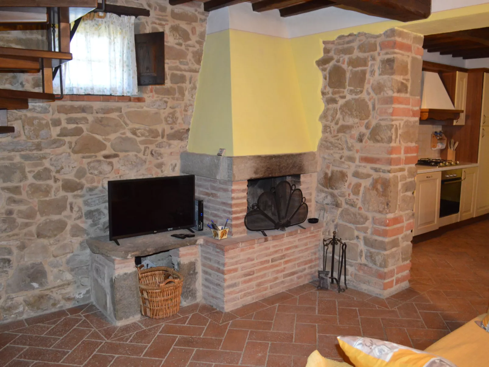 A spasso tra gli ulivi-Inside