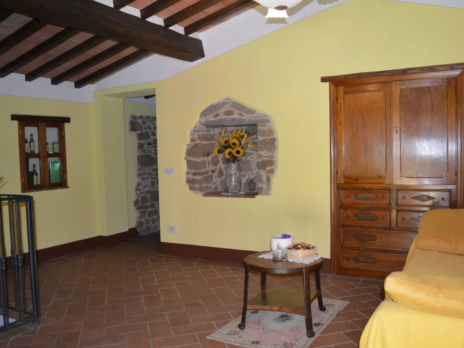 A spasso tra gli ulivi-Inside
