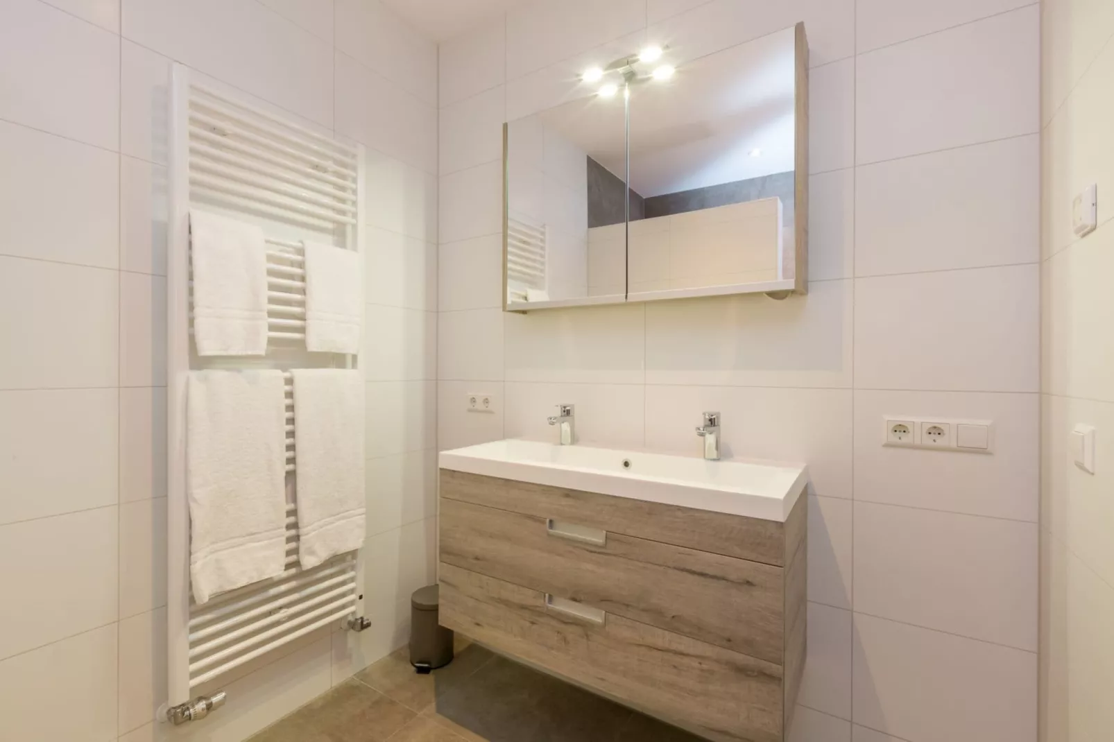 Aparthotel Zoutelande - Luxe 2-persoons comfort appartement-Bathroom