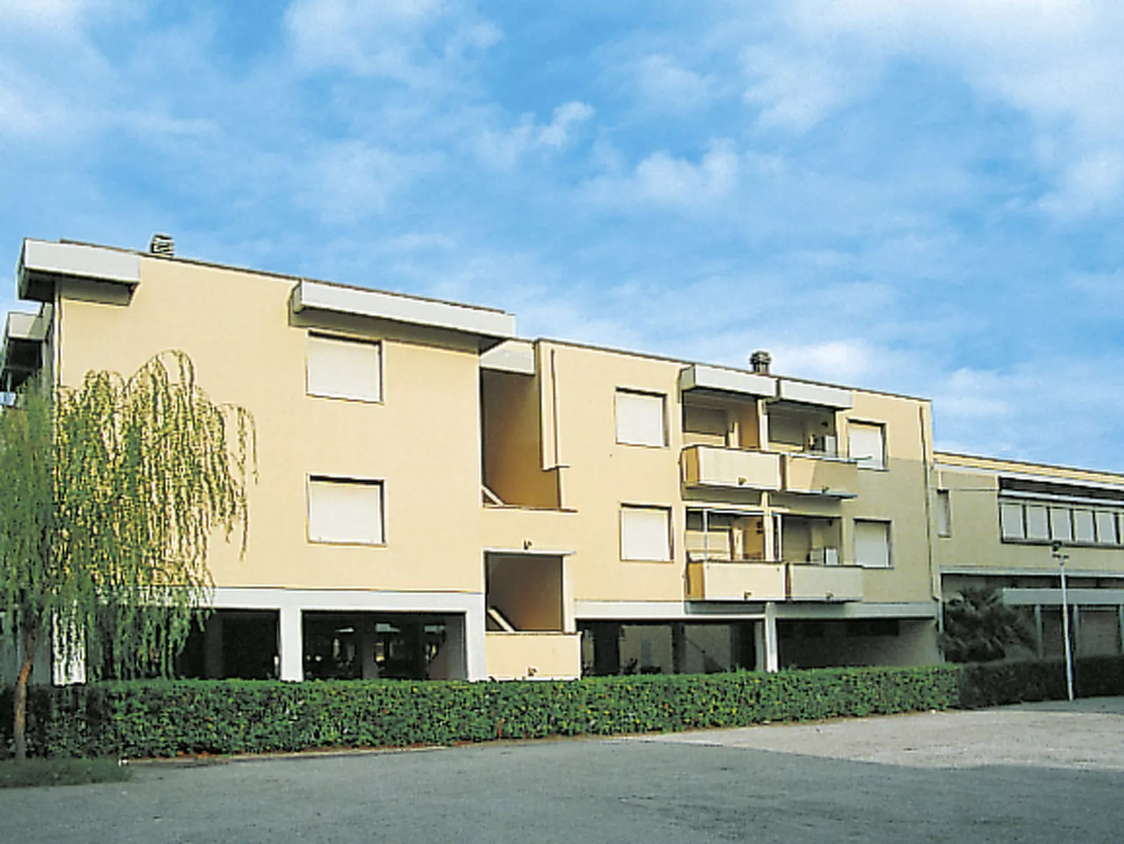 Palazzeta IV-Outside