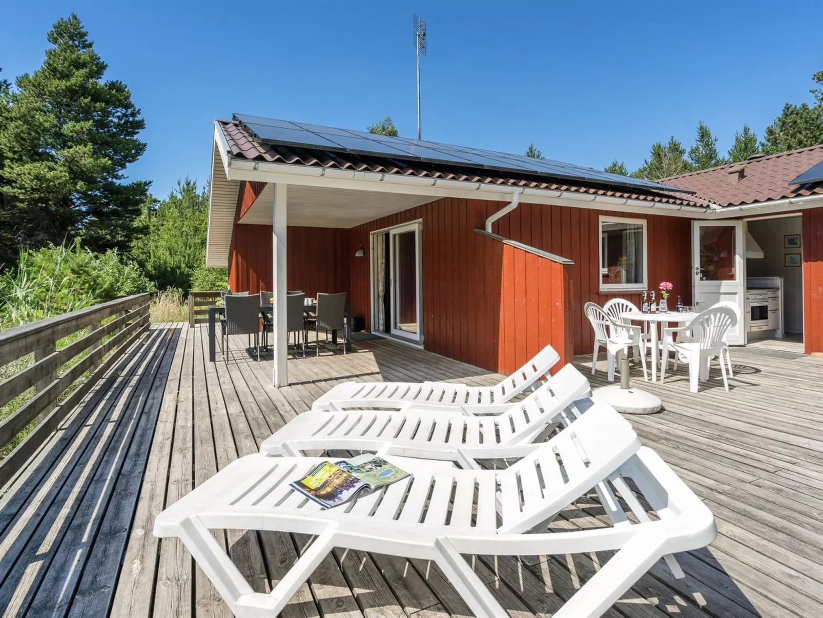"Reidar" - 1km from the sea-Inside