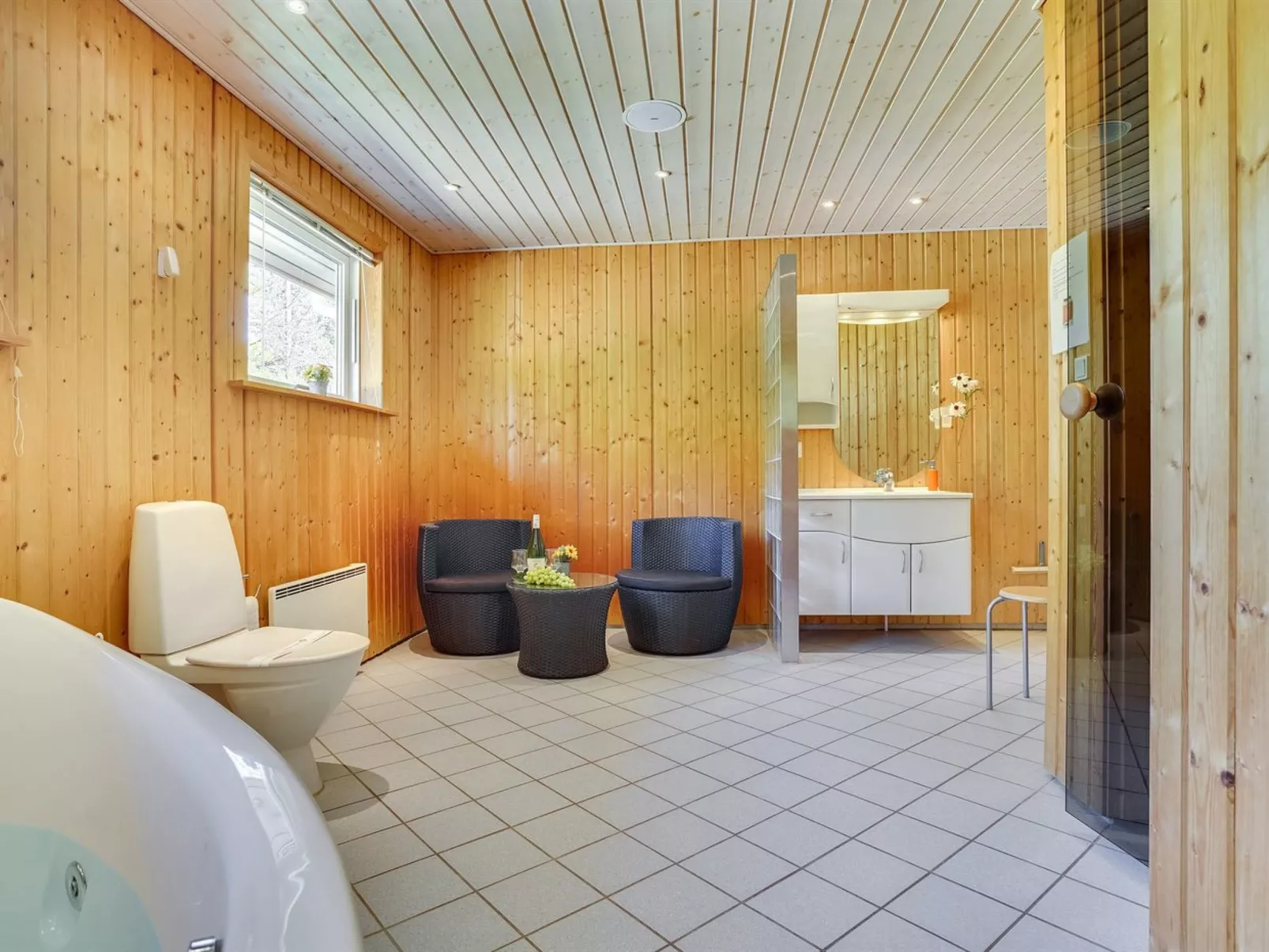 "Reidar" - 1km from the sea-Inside