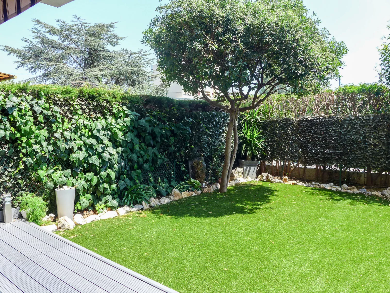 Le Marbeau-Outside
