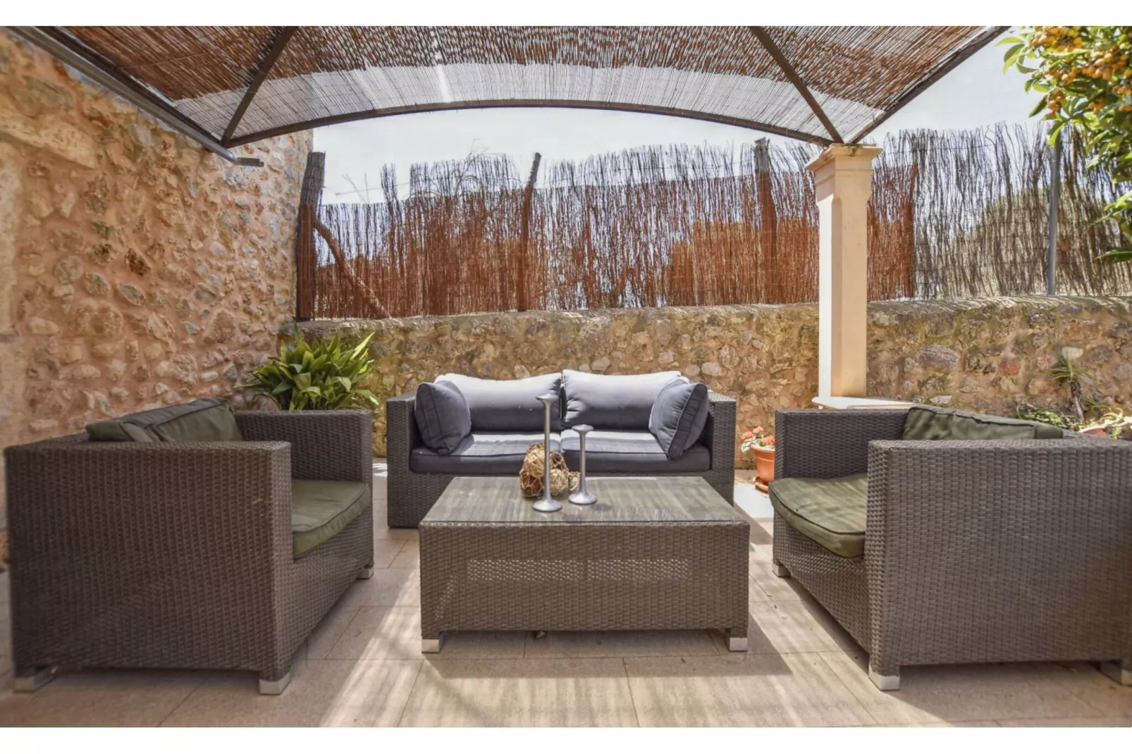 Cadernera-Terrace balcony