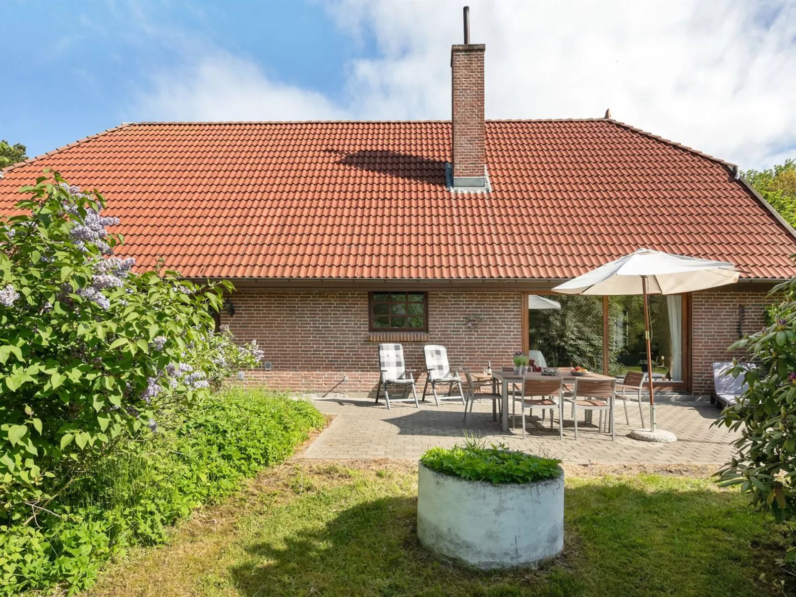 "Iiro" - 2.5km from the sea-Outside