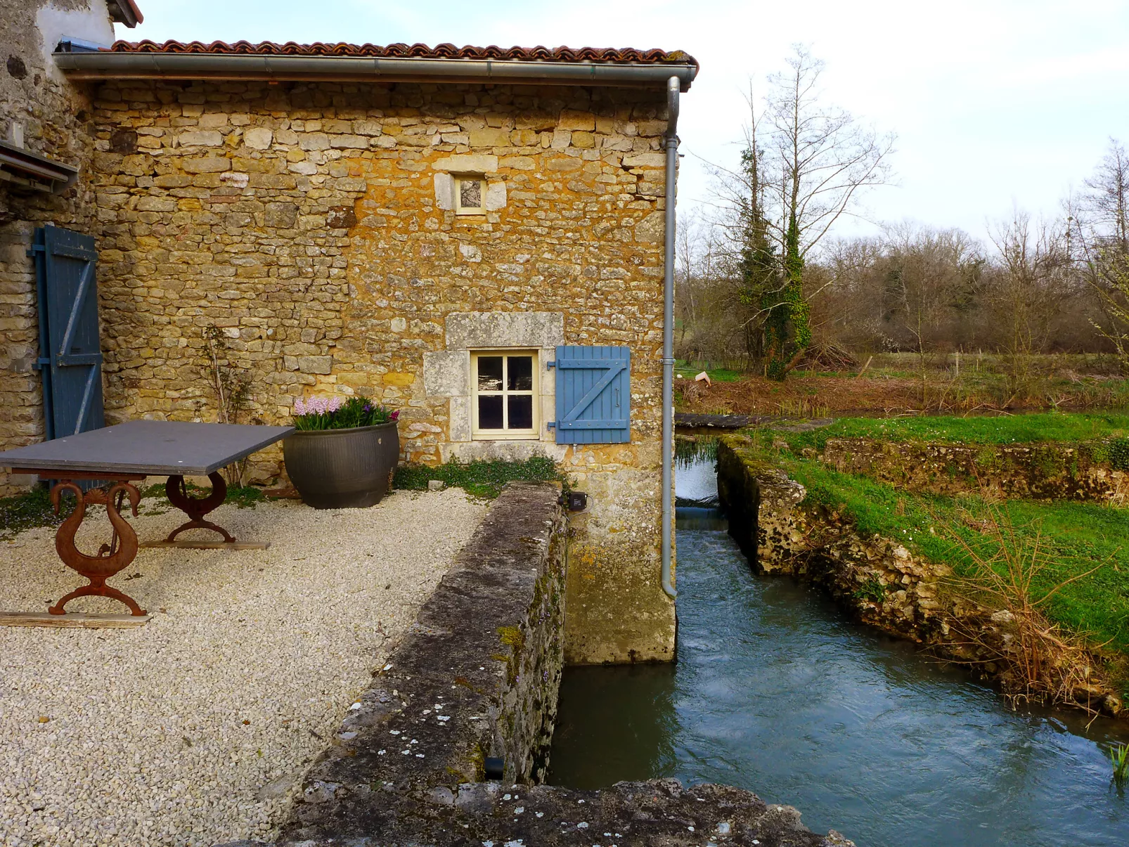 Moulin De Mois-Dehors