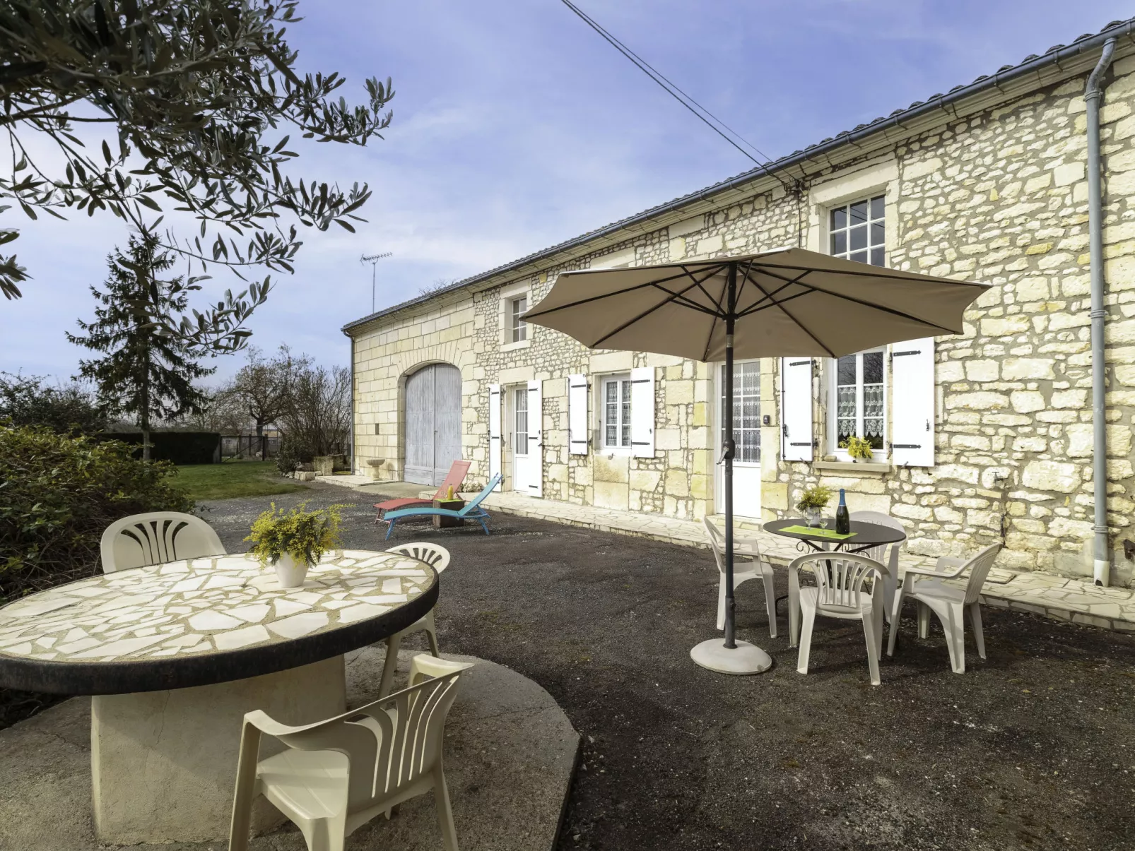 Gîte La Truffière Saintongeaise-Draußen