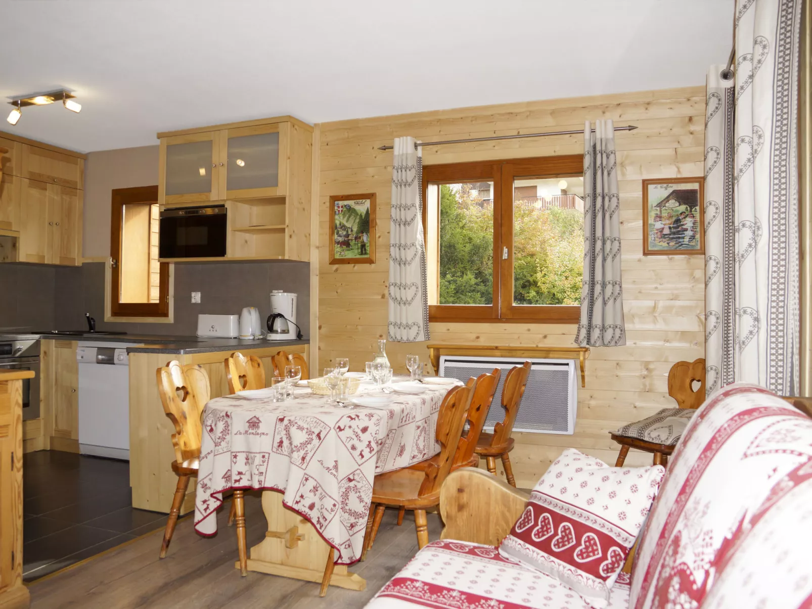 Le Petit Savoyard-Inside