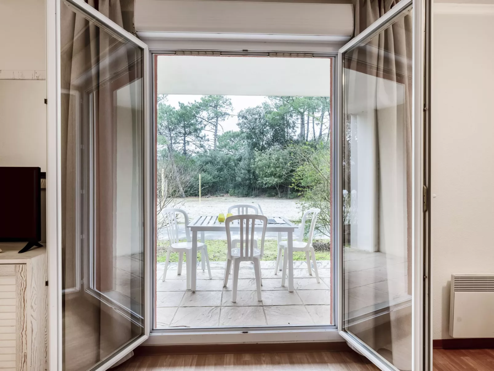 Les Alcyons Studio Cabine-Outside