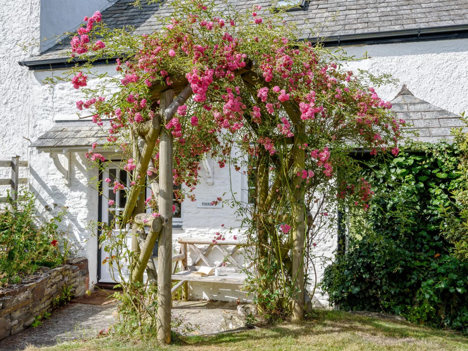 Thrift Cottage-Outside