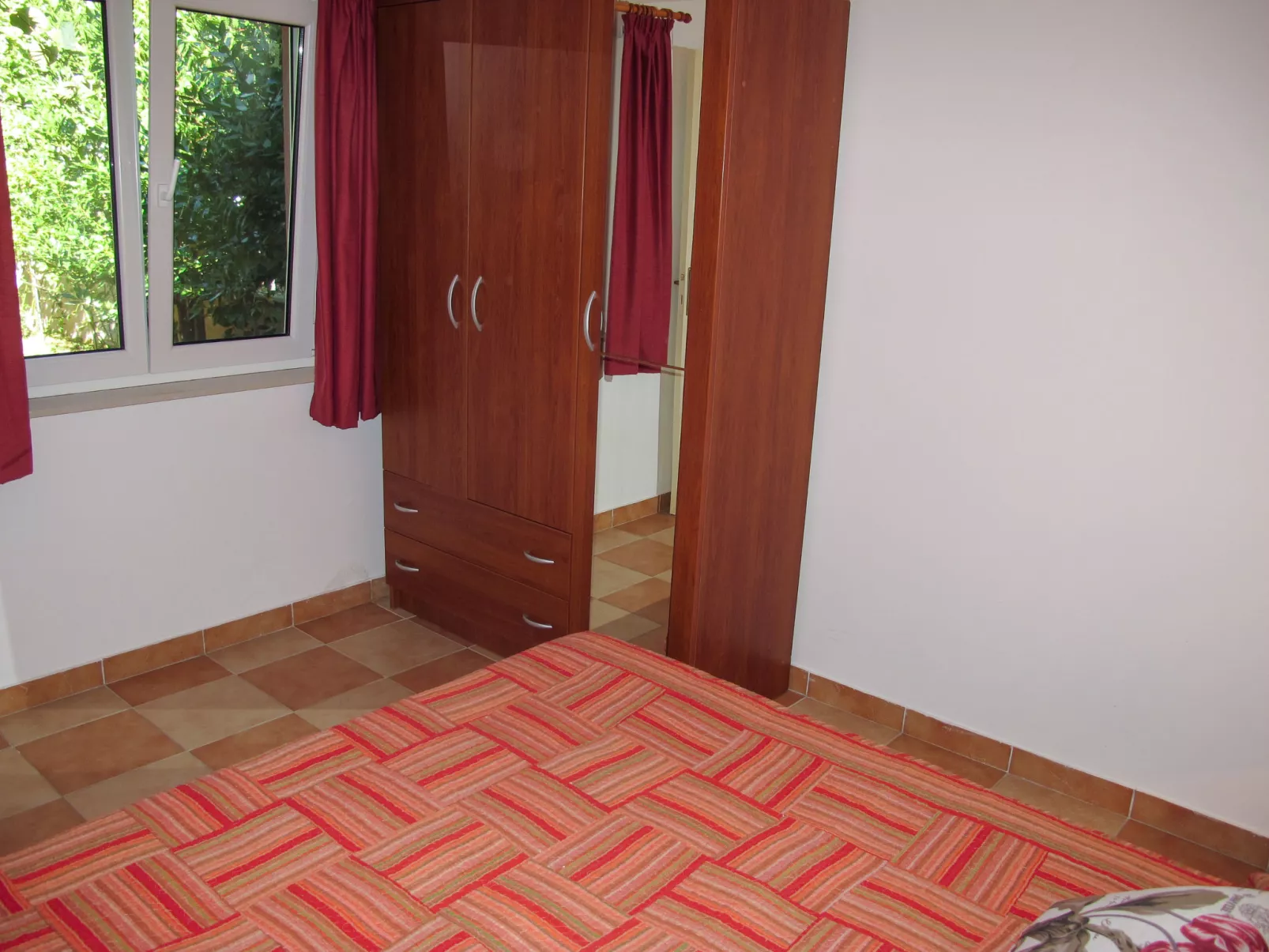 Catarina 1-Inside