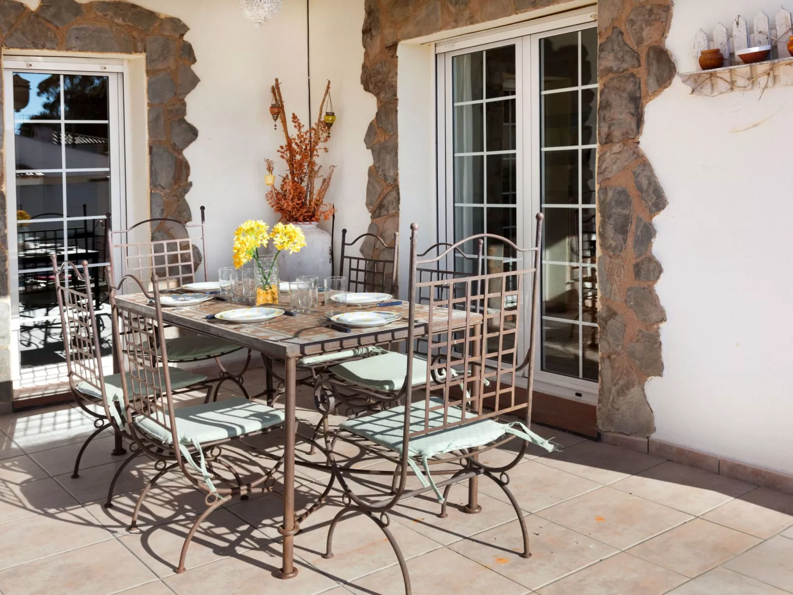 Villa Capri-Outside