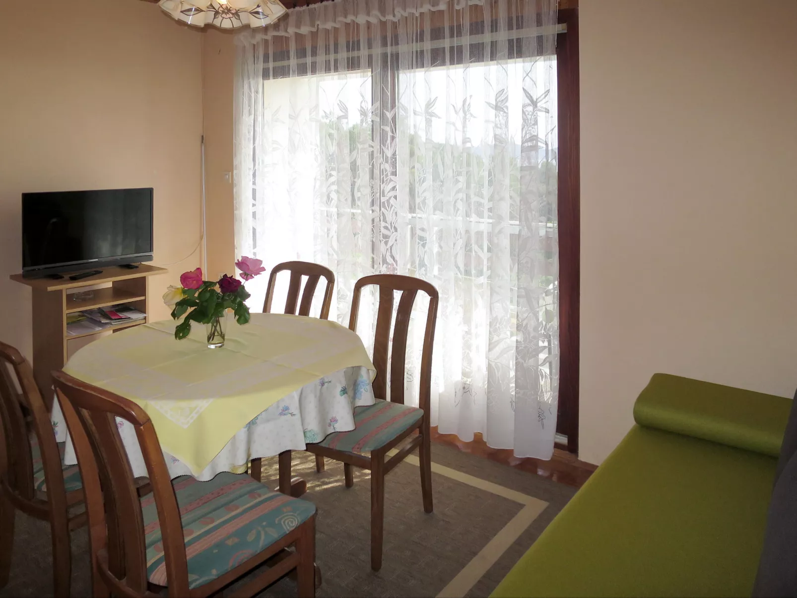 Katić-Inside