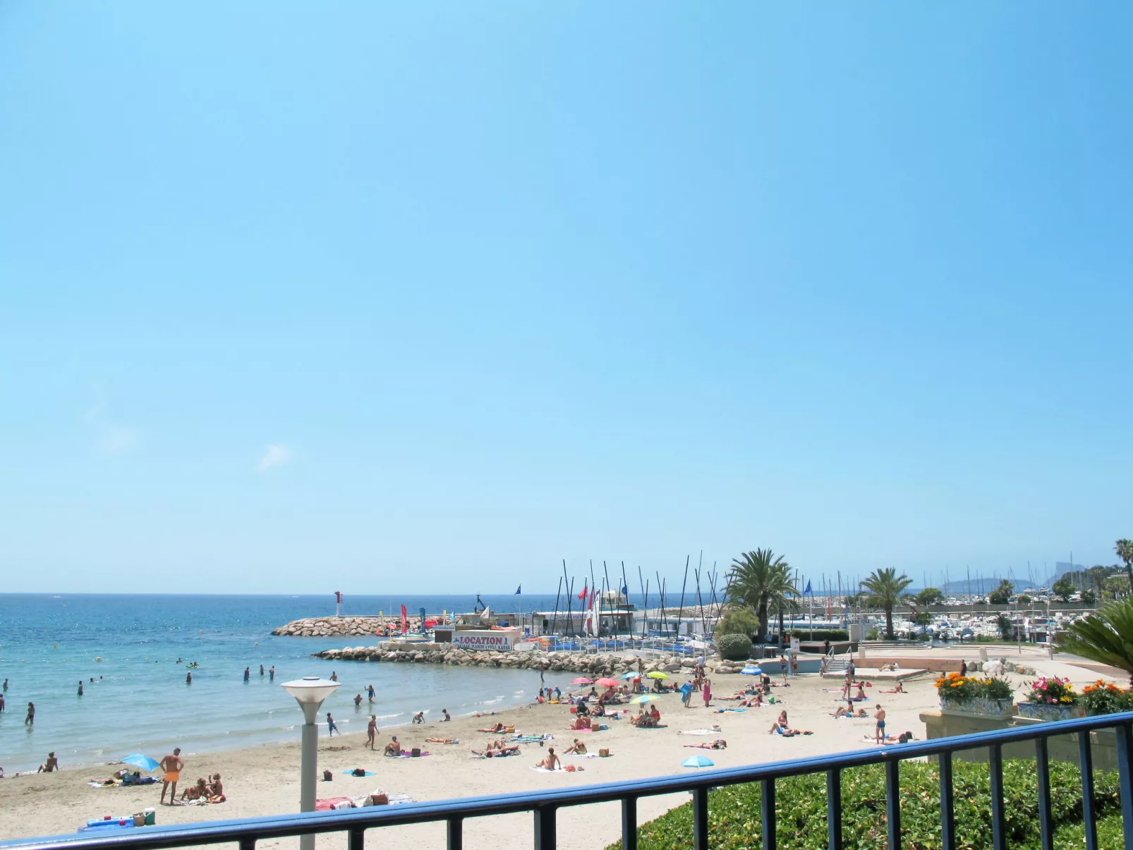Baie des Lecques-Outside