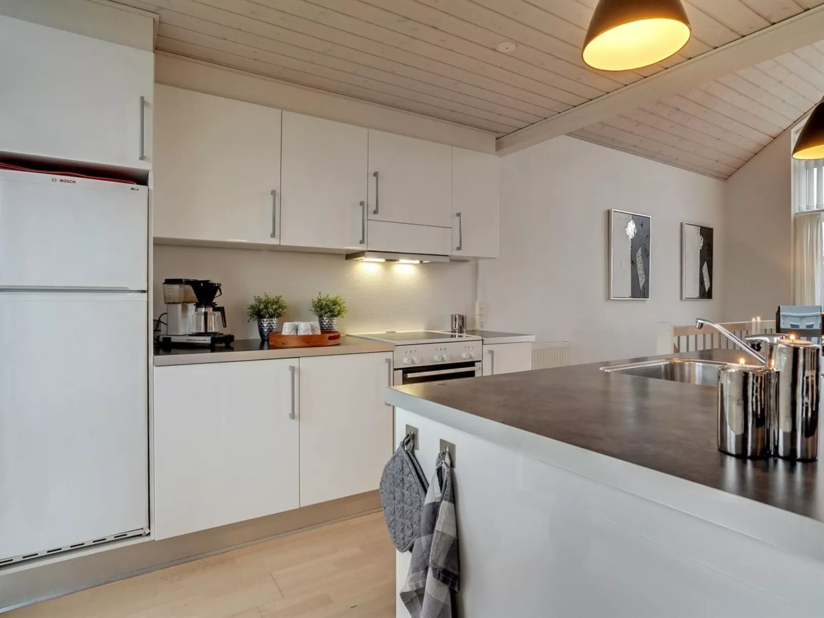 "Jören" - 700m from the sea-Inside