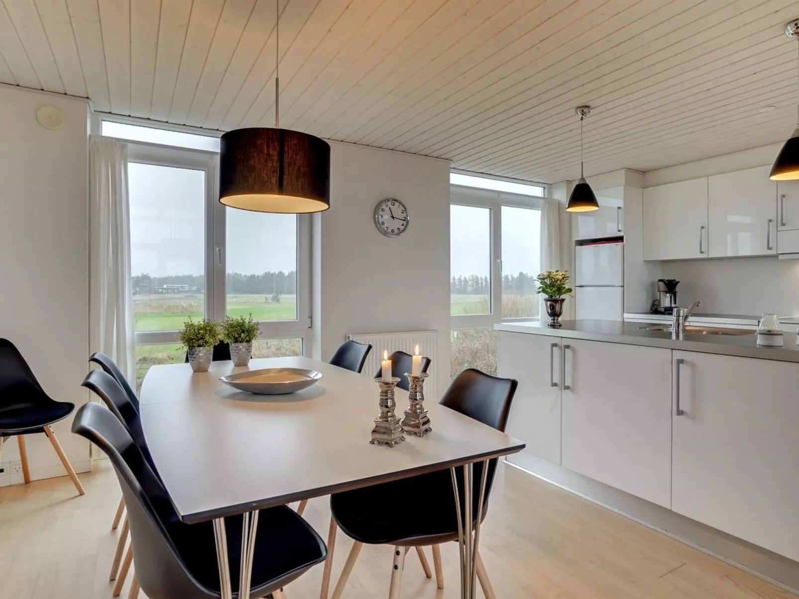 "Jören" - 700m from the sea-Inside