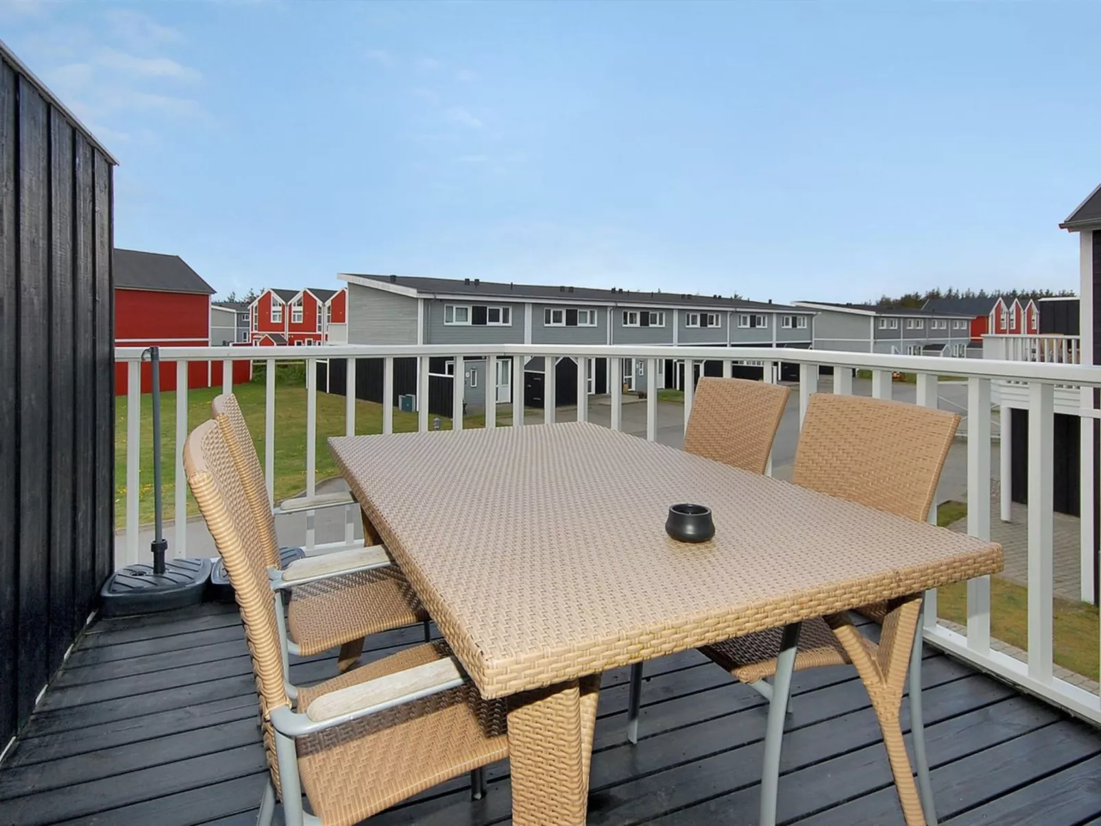 "Jören" - 700m from the sea-Outside