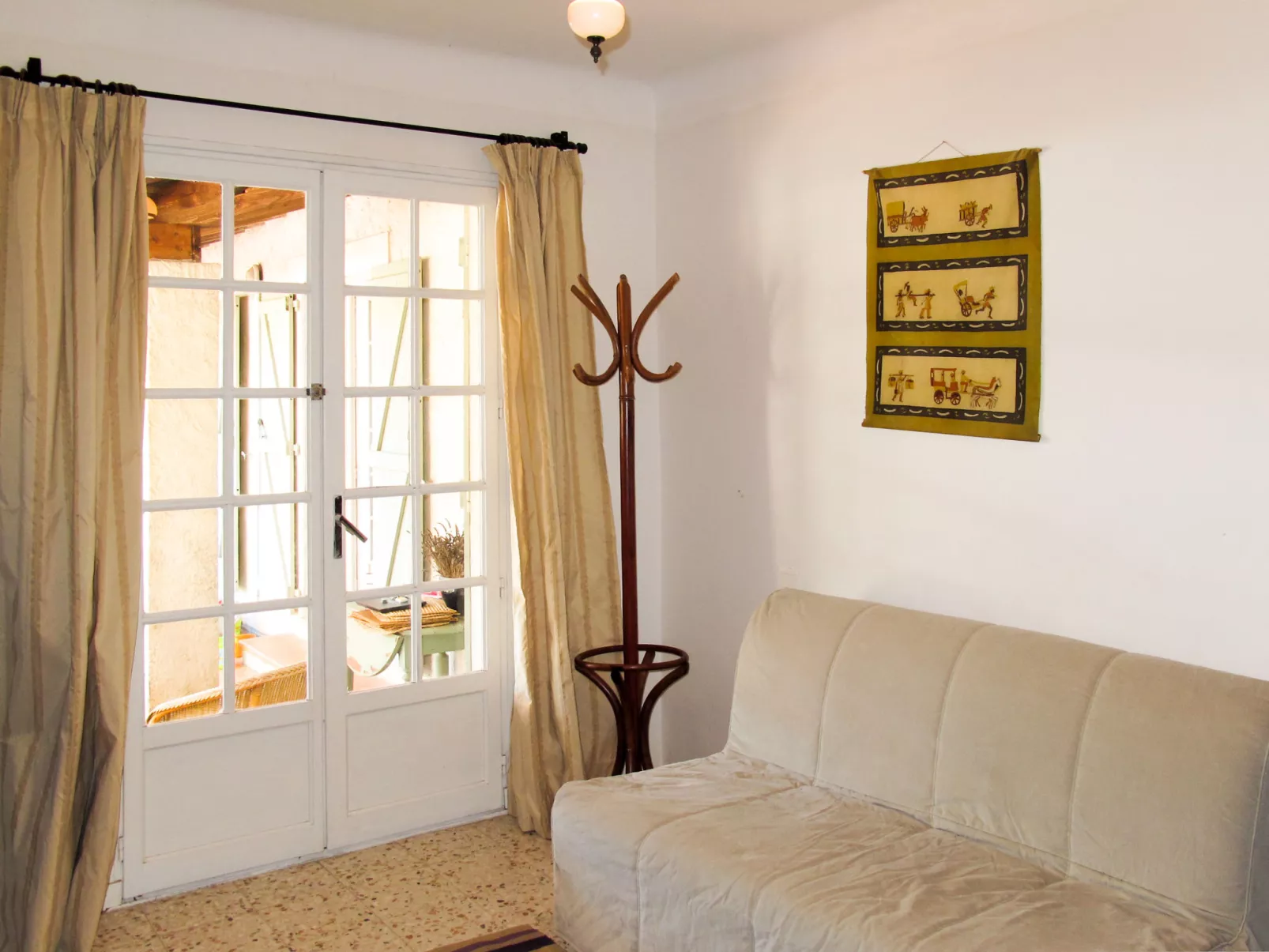 Breguieres-Inside