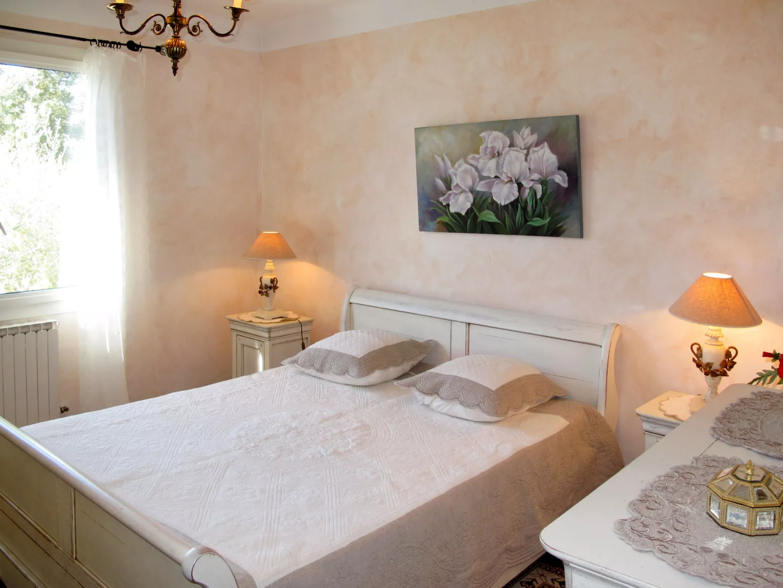 Le Clos des Oliviers-Inside