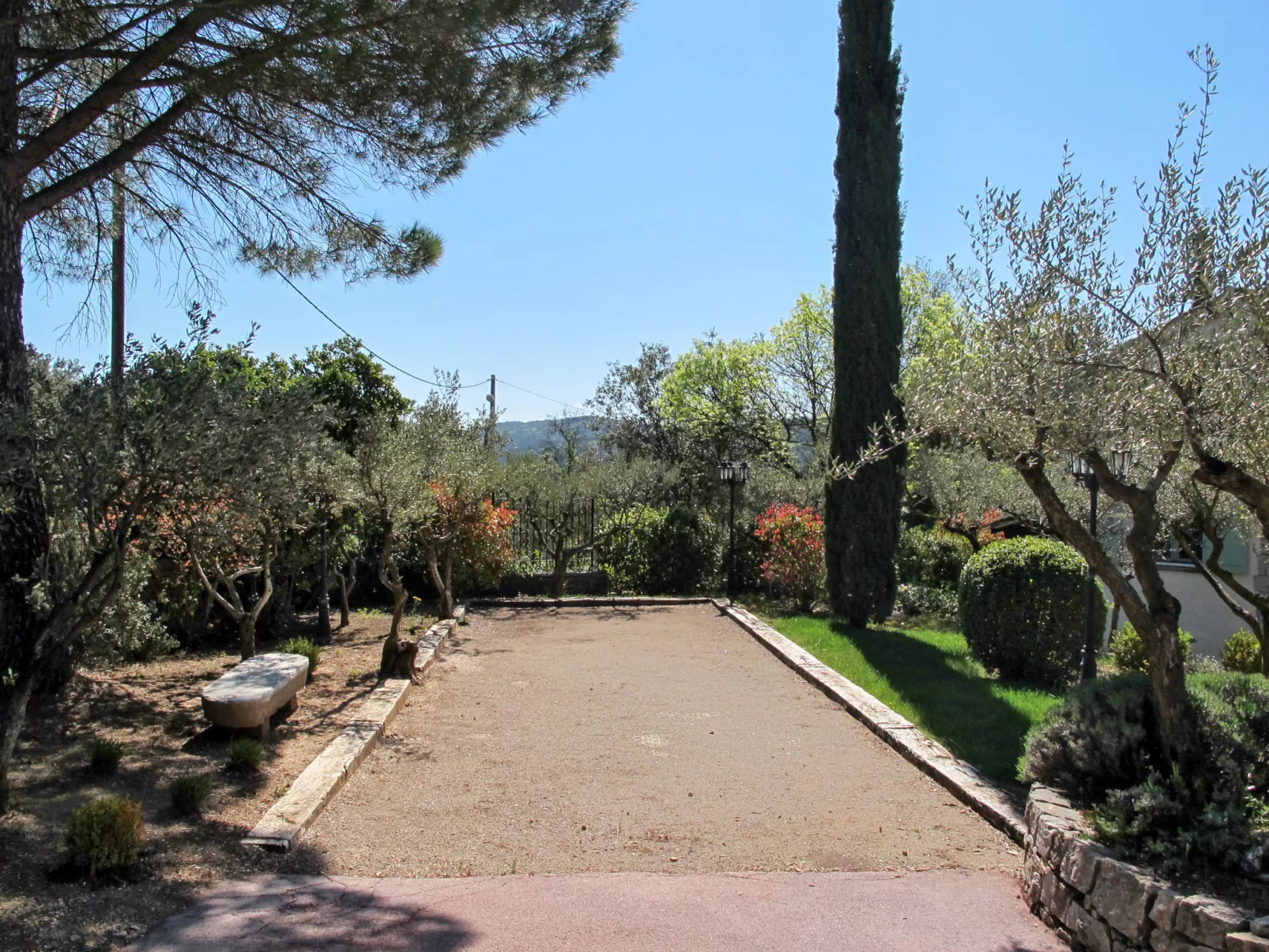 Le Clos des Oliviers-Outside