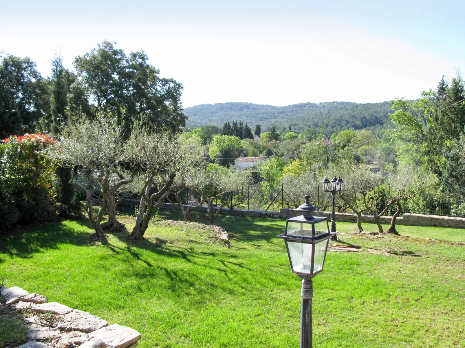 Le Clos des Oliviers-Outside