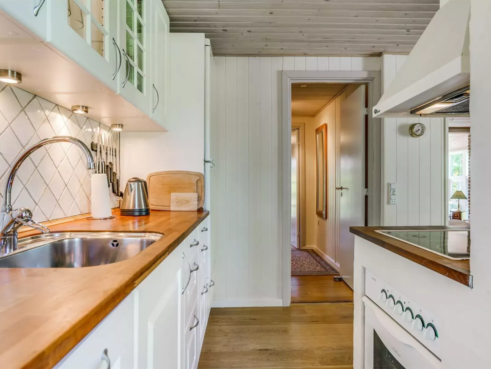"Tjure" - 500m from the sea-Inside
