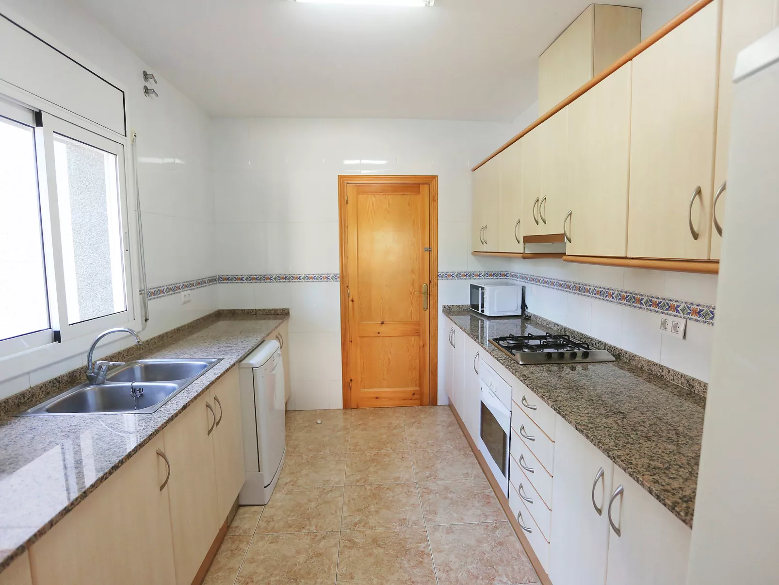 Villa Sant Jordi-Inside
