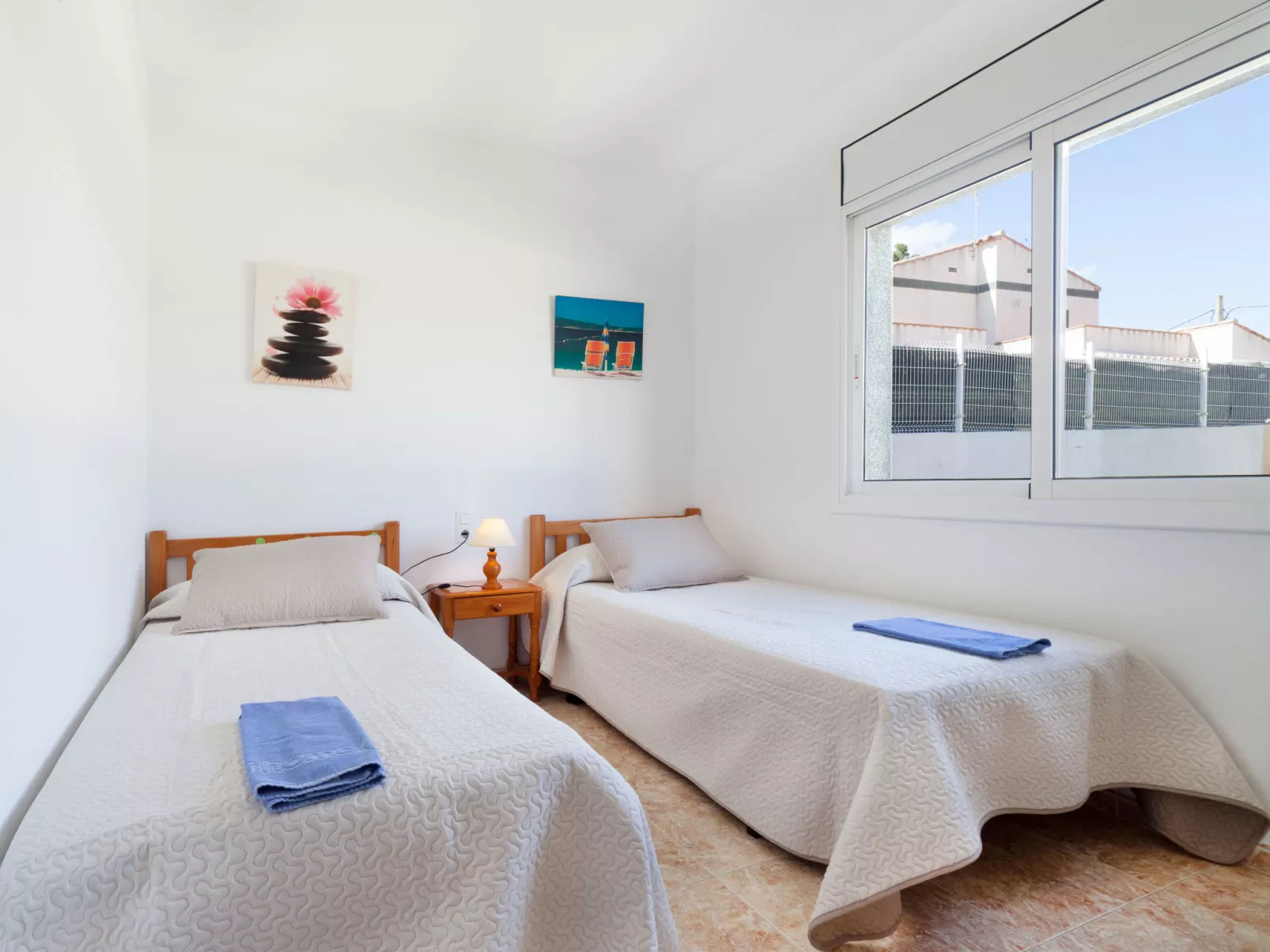 Villa Sant Jordi-Inside