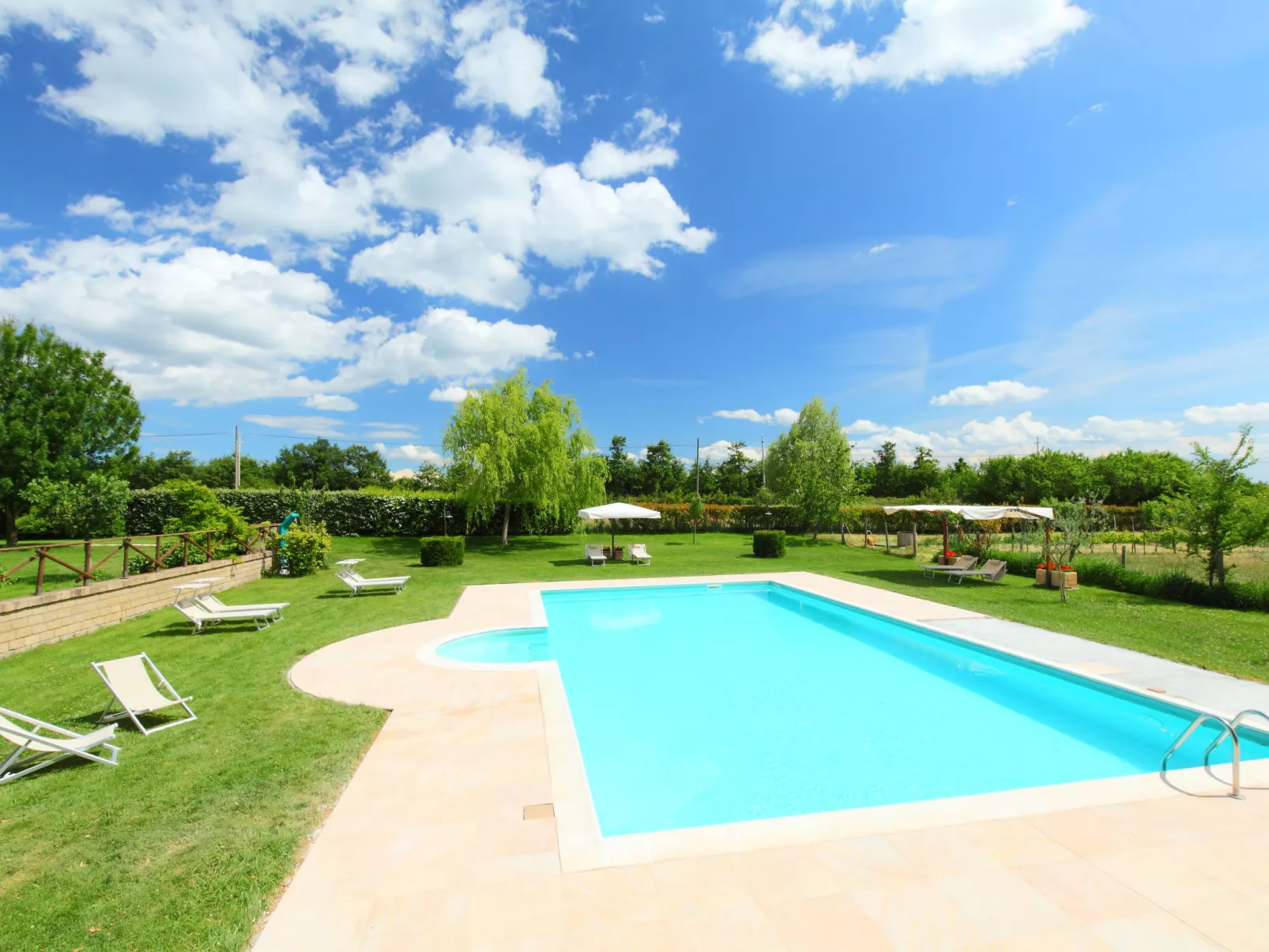 Quercia-Outside