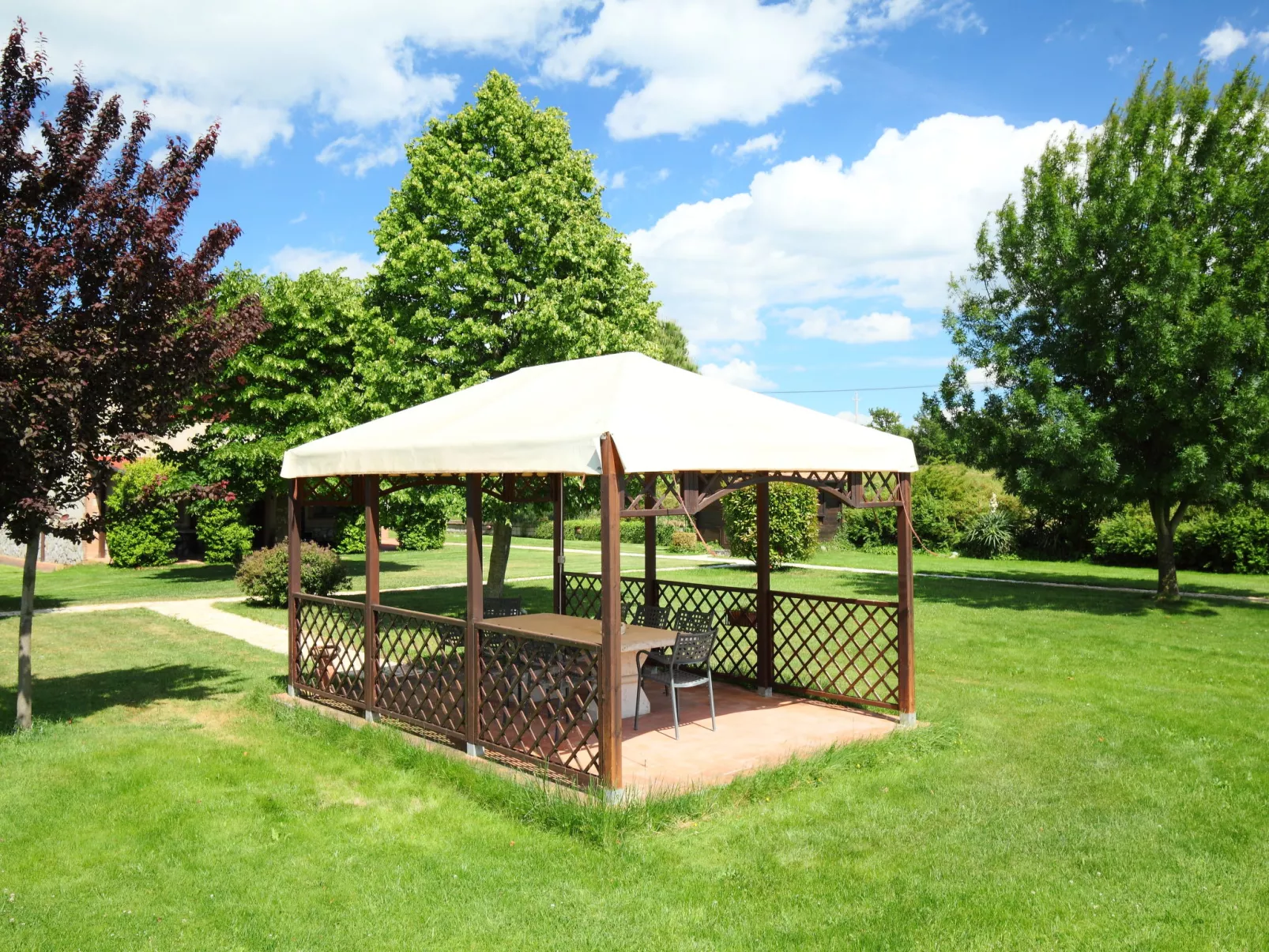 Quercia-Outside