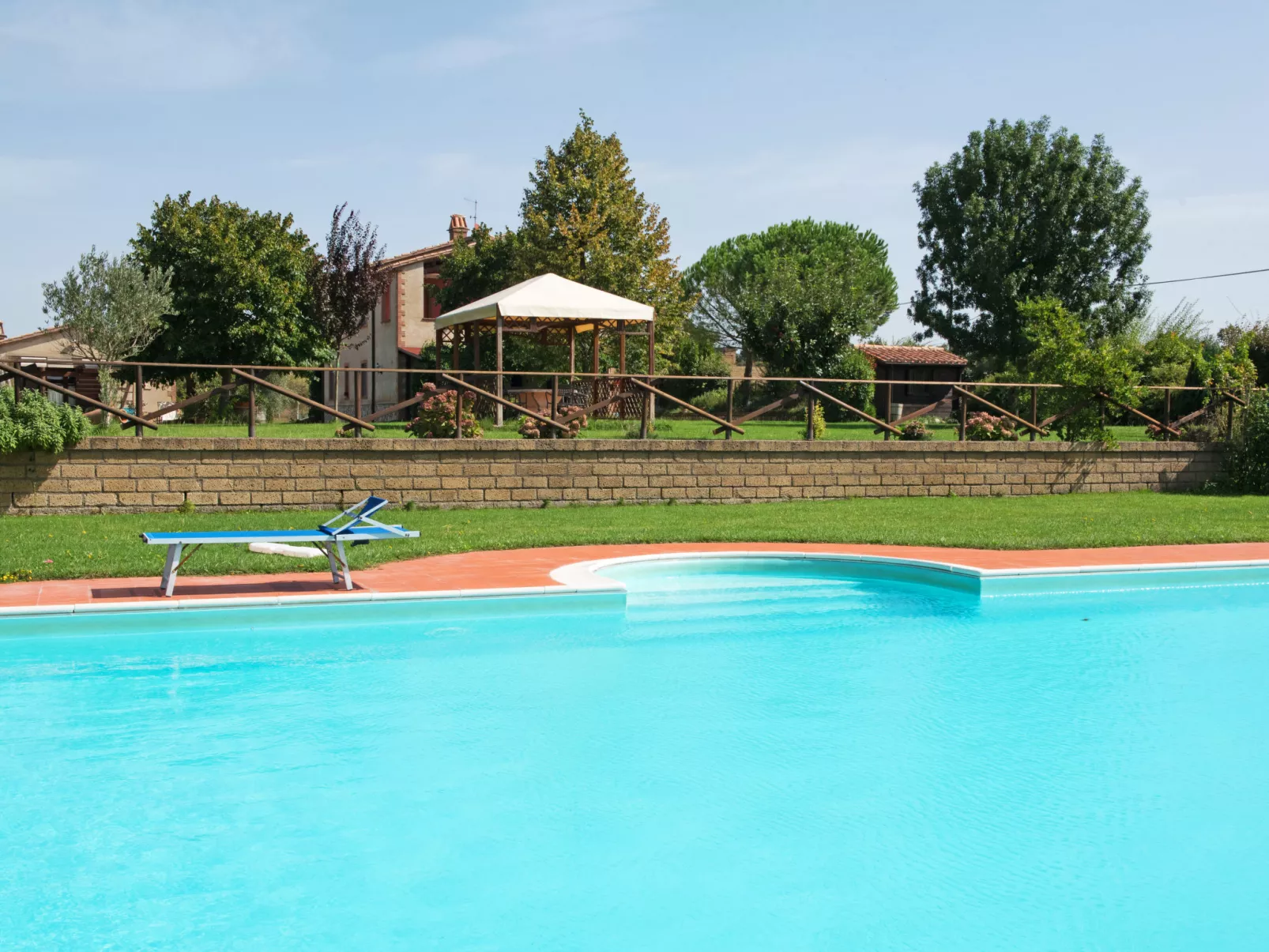 Quercia-Outside