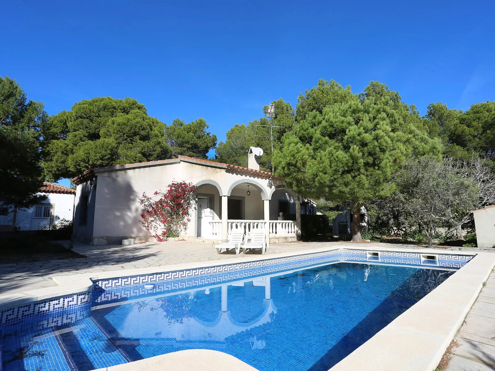 Villa Nido-Outside