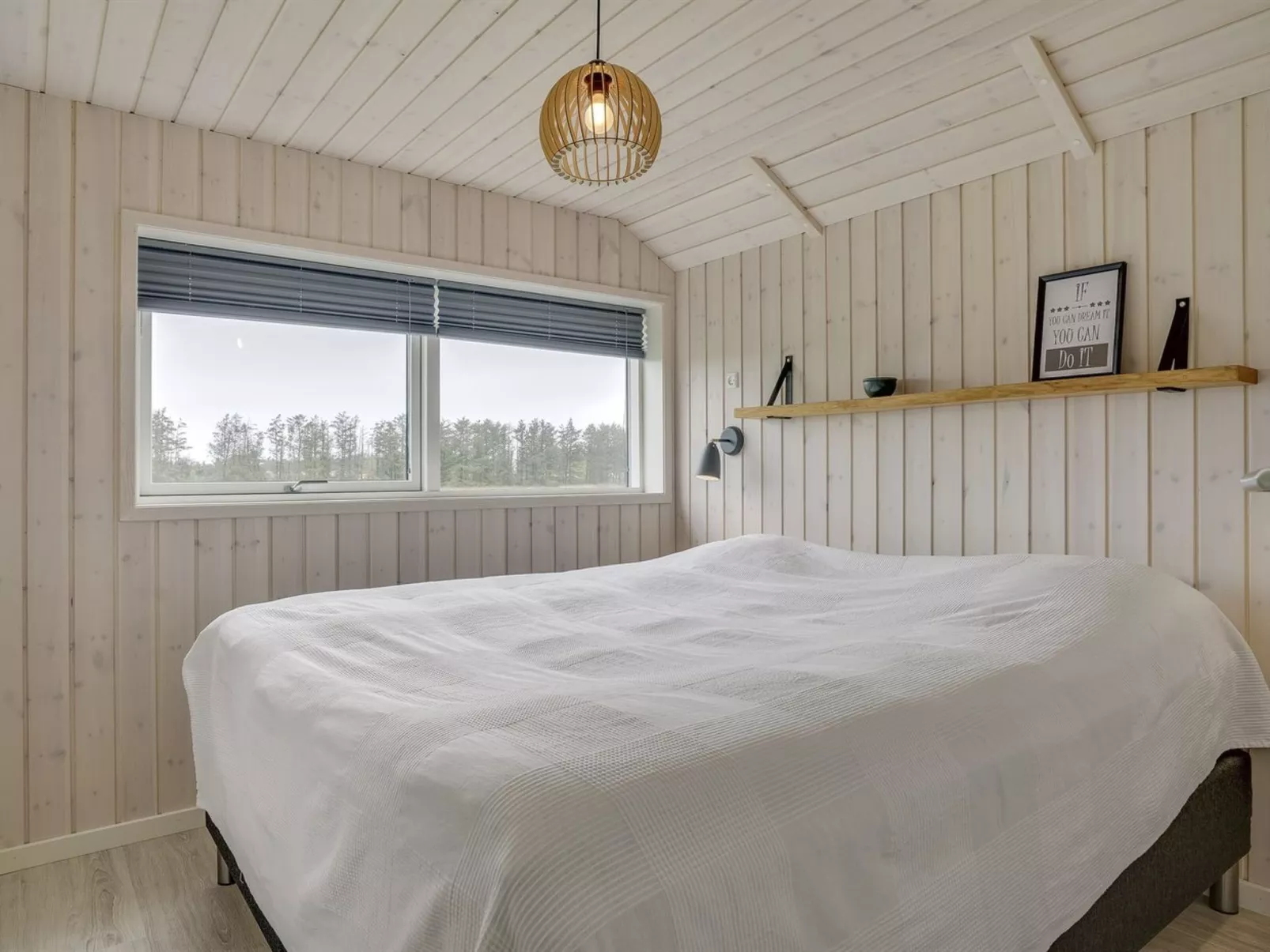 "Ina" - 1.2km from the sea-Inside
