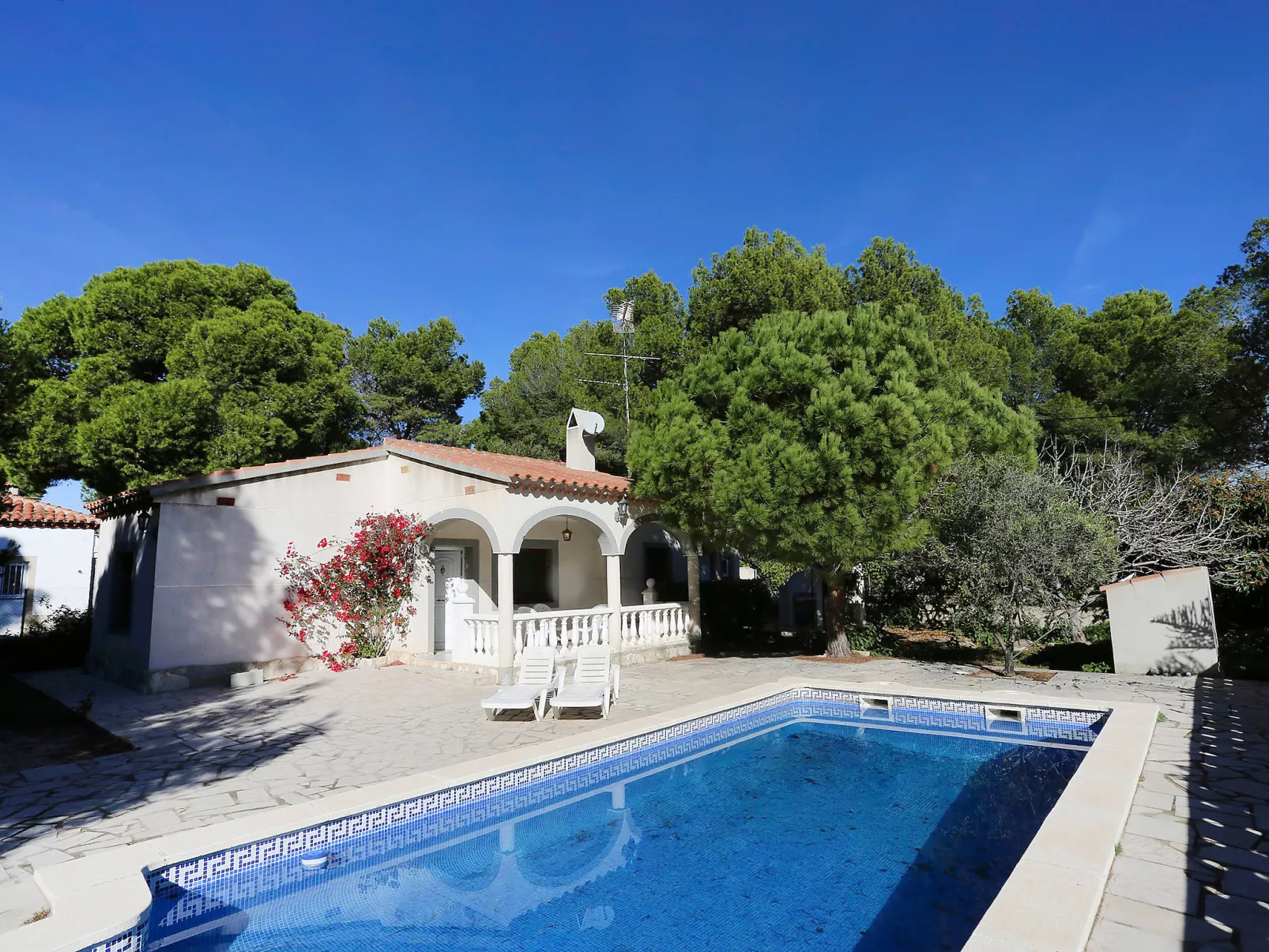 Villa Nido-Outside