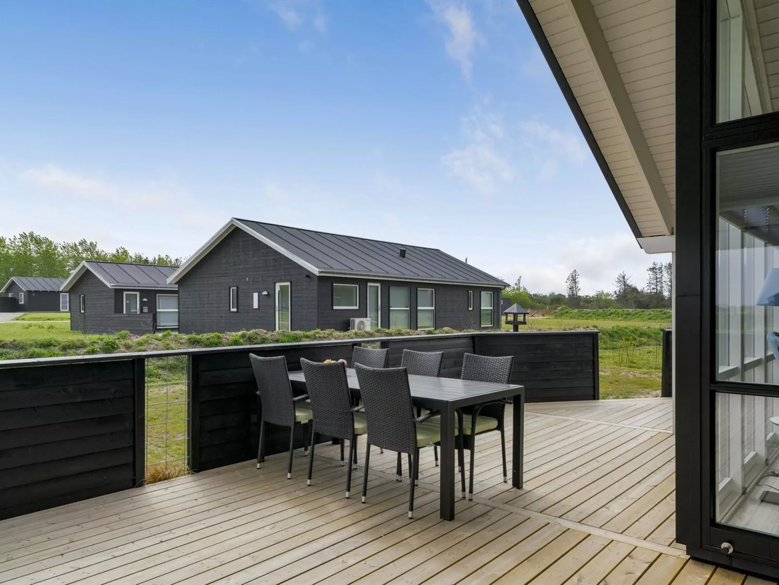 "Ina" - 1.2km from the sea-Outside