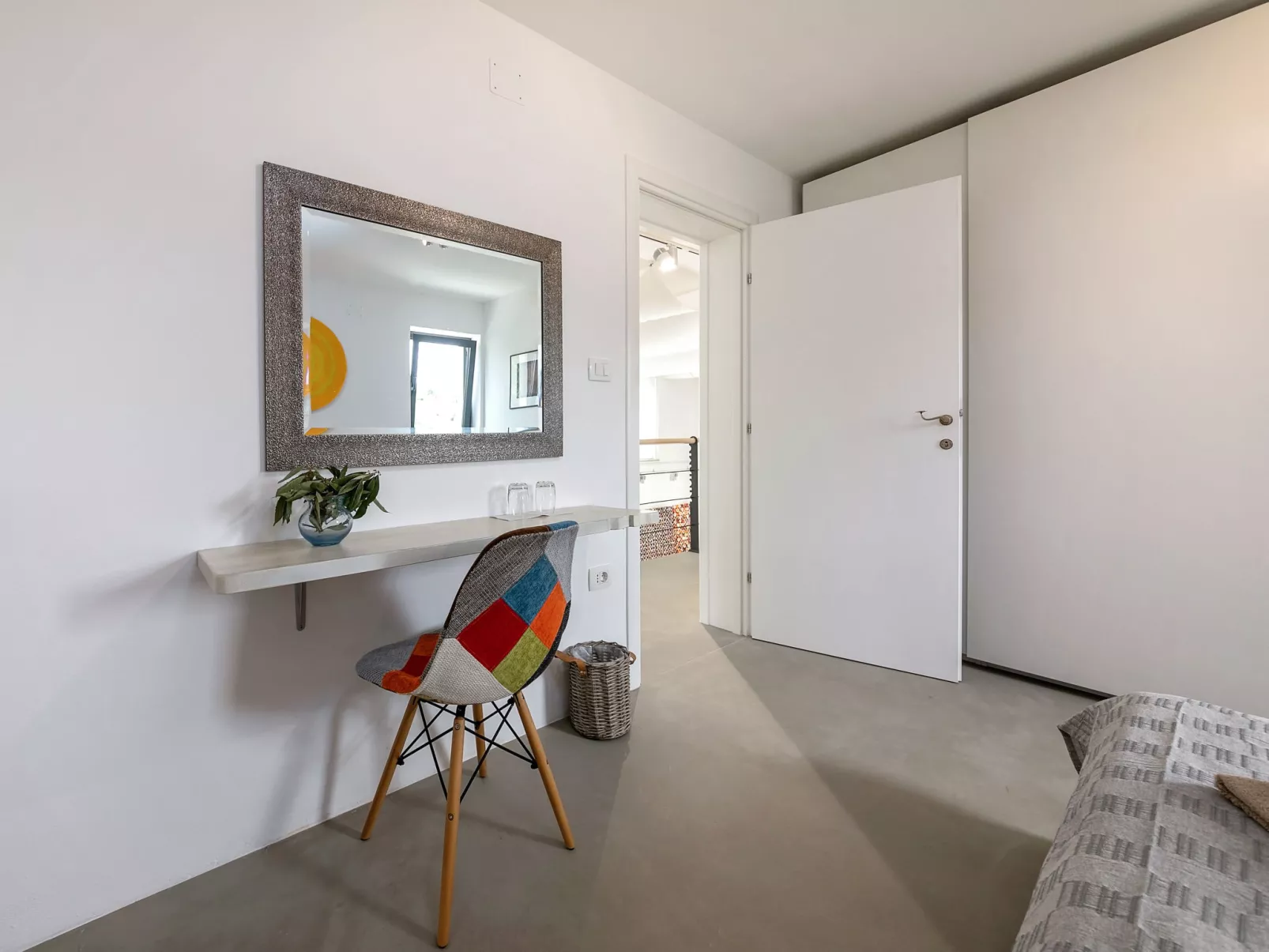 Studio Gallery Bura-Inside