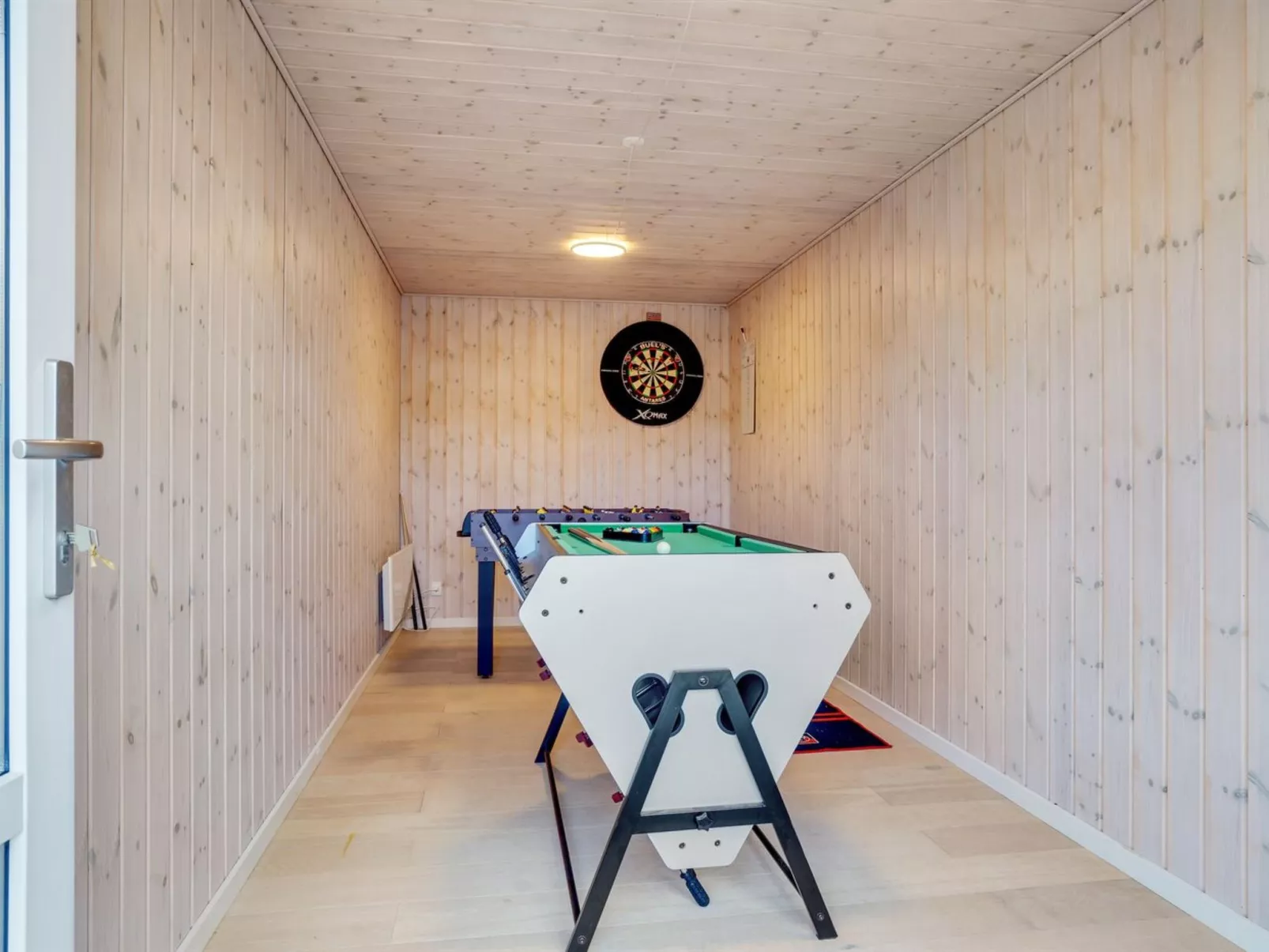 "Eileen" - 300m from the sea-Inside